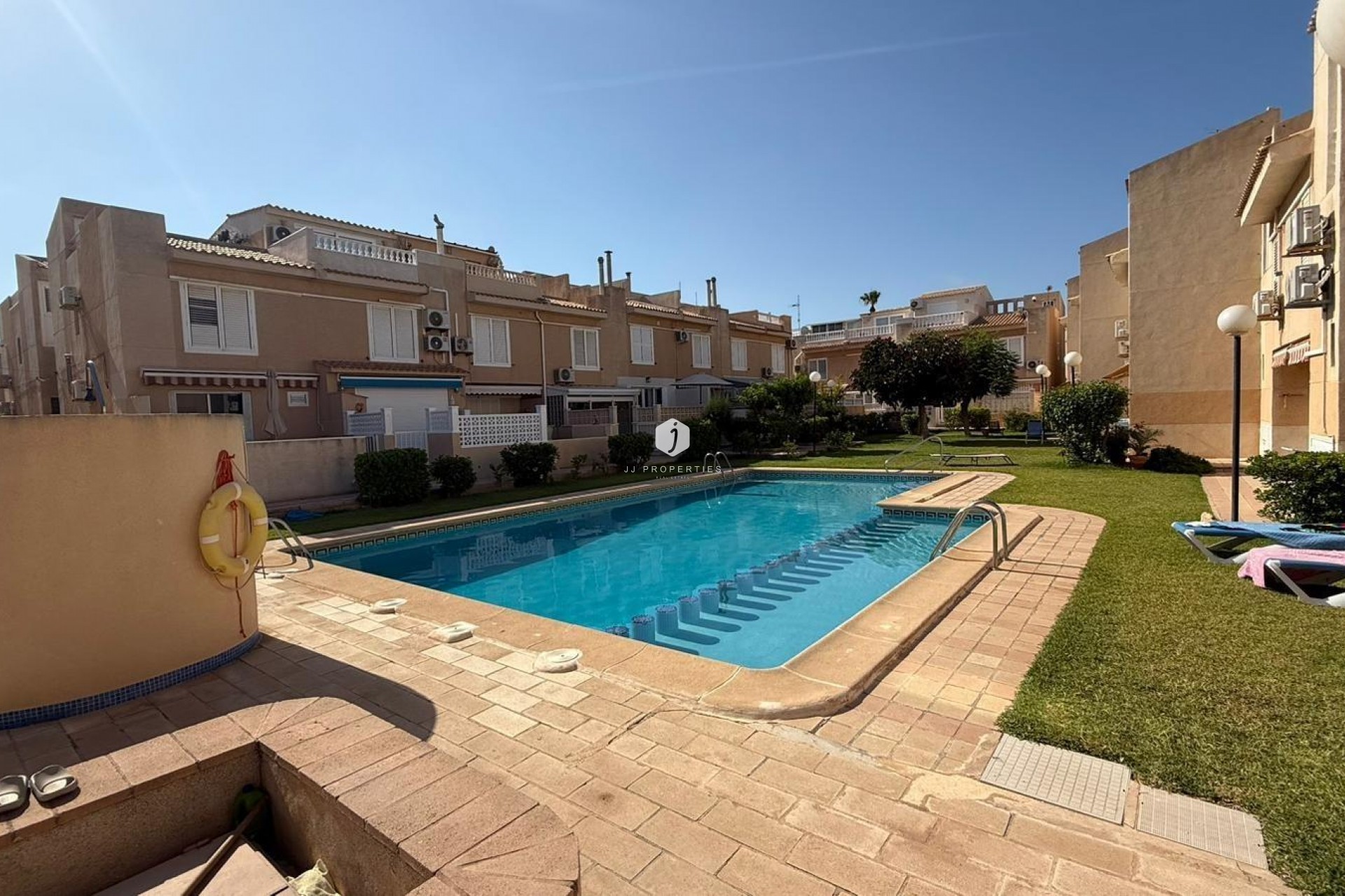 Tweedehands - duplex -
Torrevieja - Los Frutales