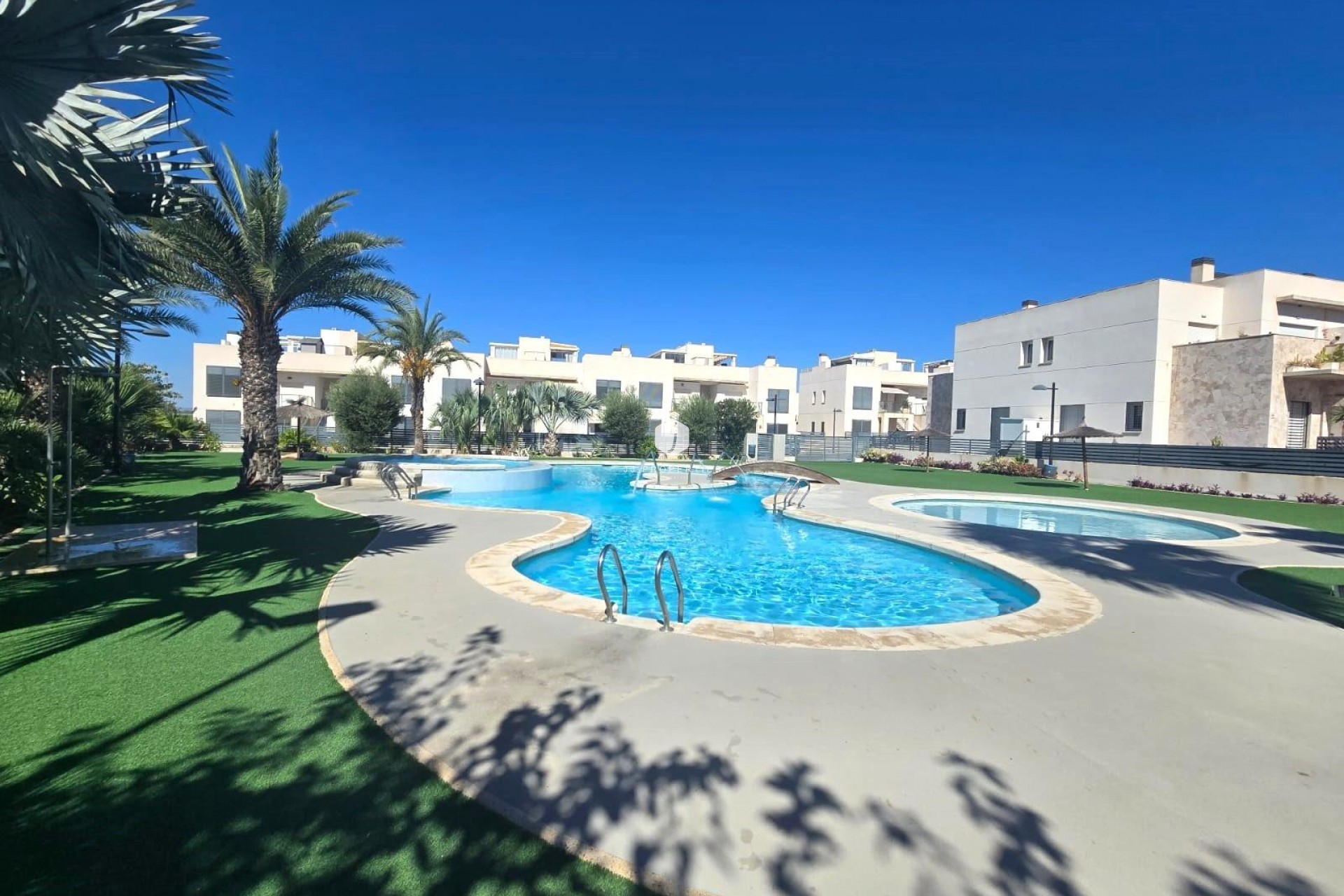 Tweedehands - duplex -
Torrevieja - Sector 25