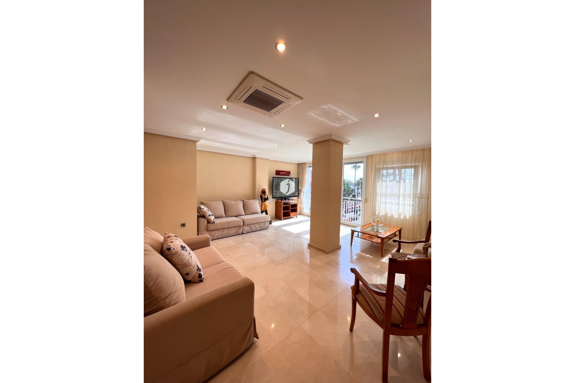 Tweedehands - duplex -
Torrevieja