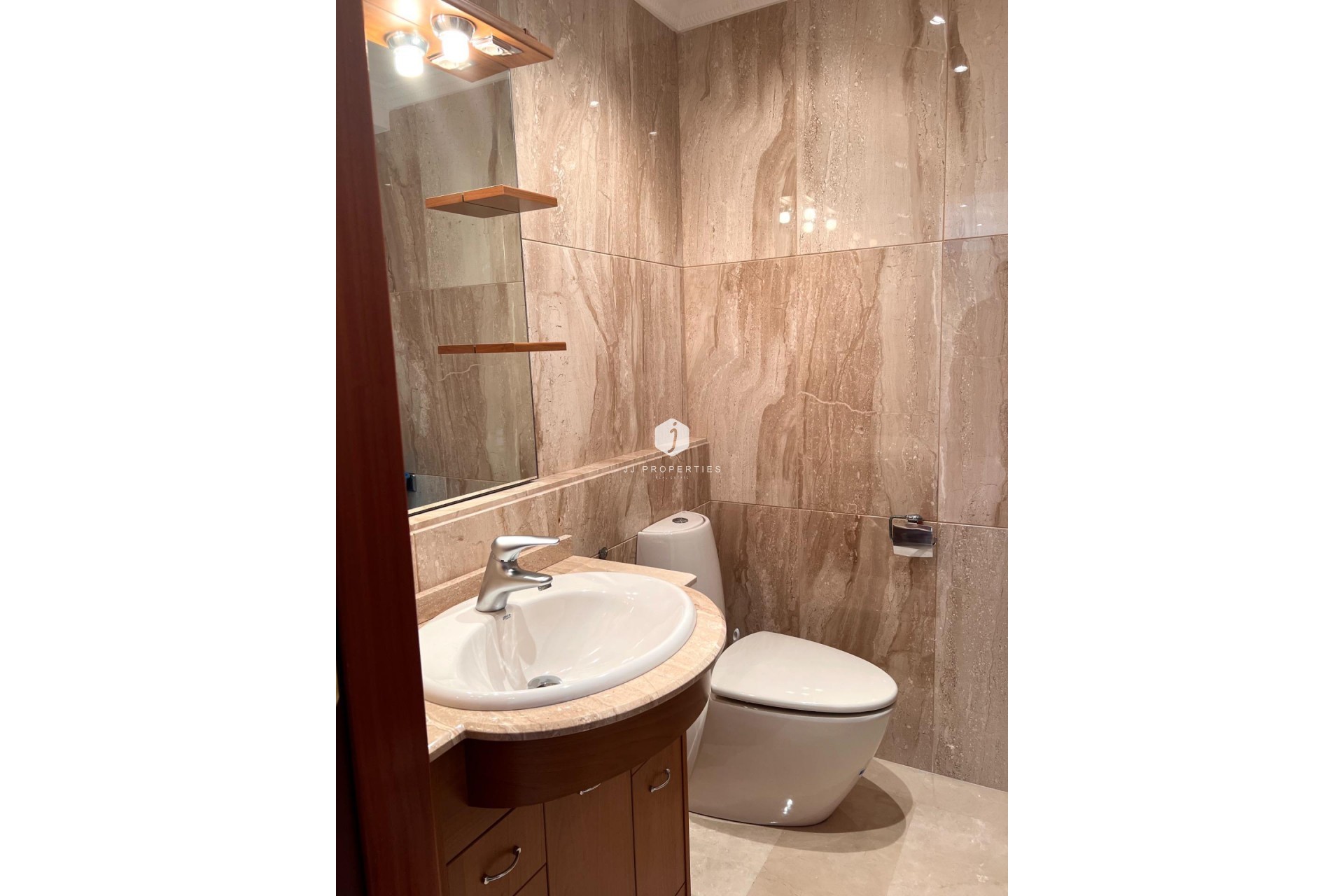 Tweedehands - duplex -
Torrevieja