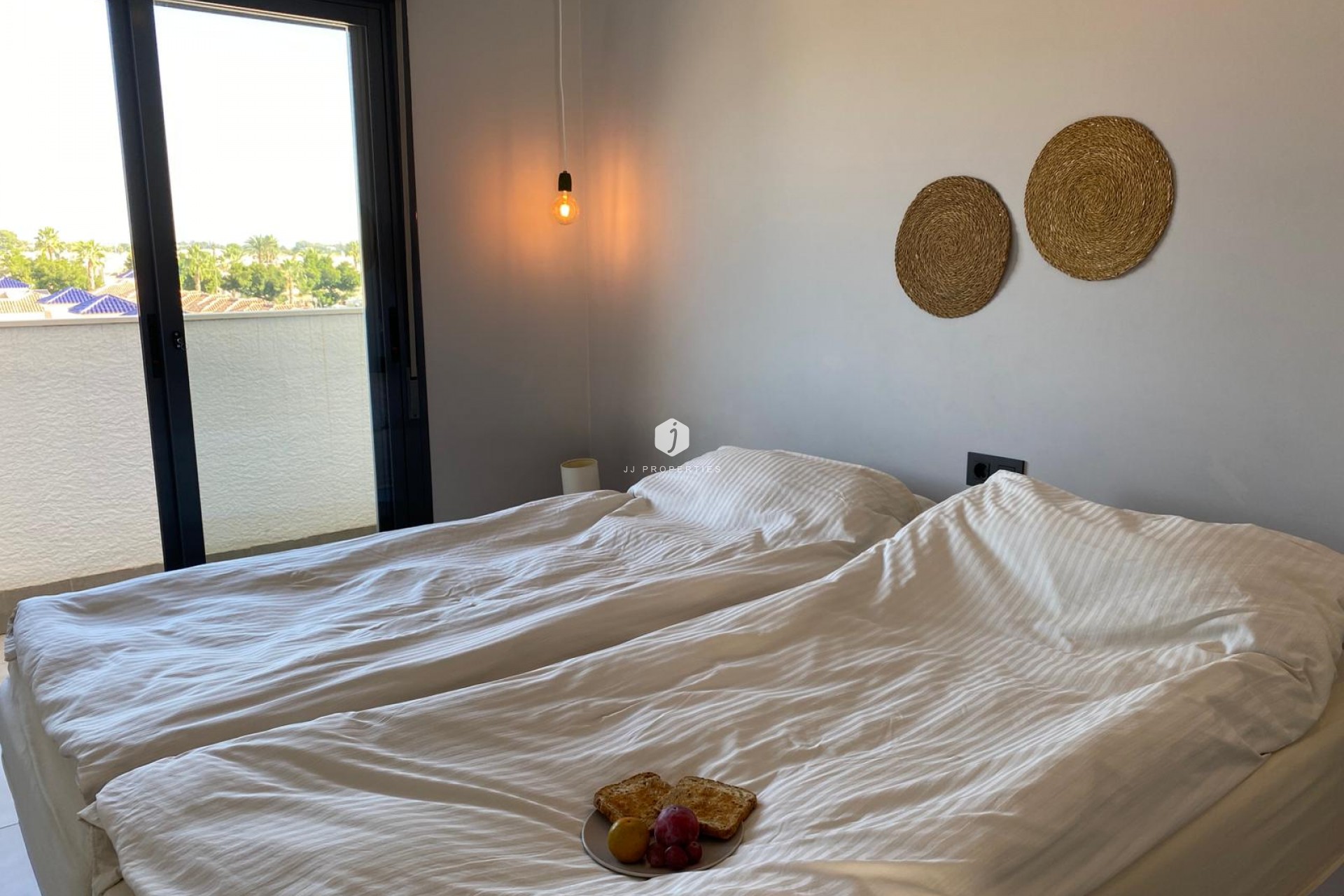 Tweedehands - Penthouse -
El Raso - Costa Blanca