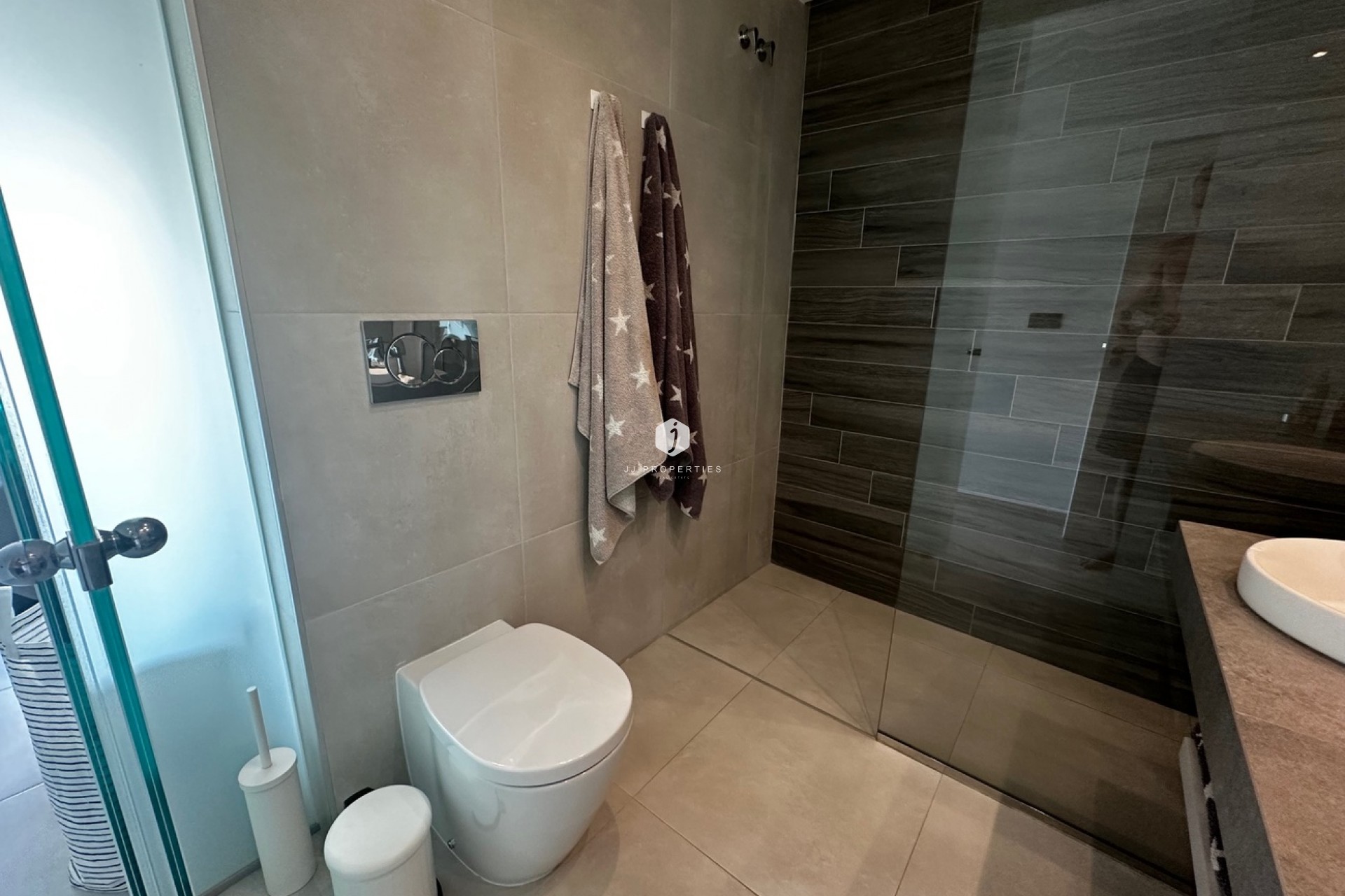 Tweedehands - Penthouse -
El Raso