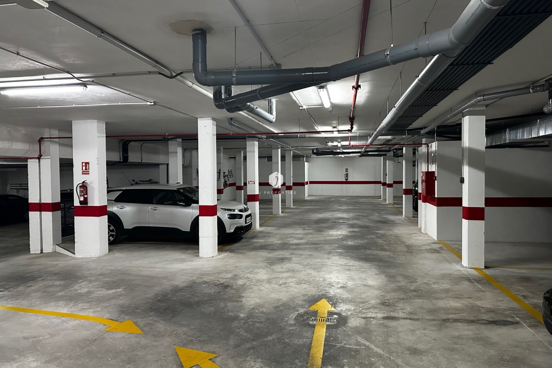 Tweedehands - Penthouse -
El Raso