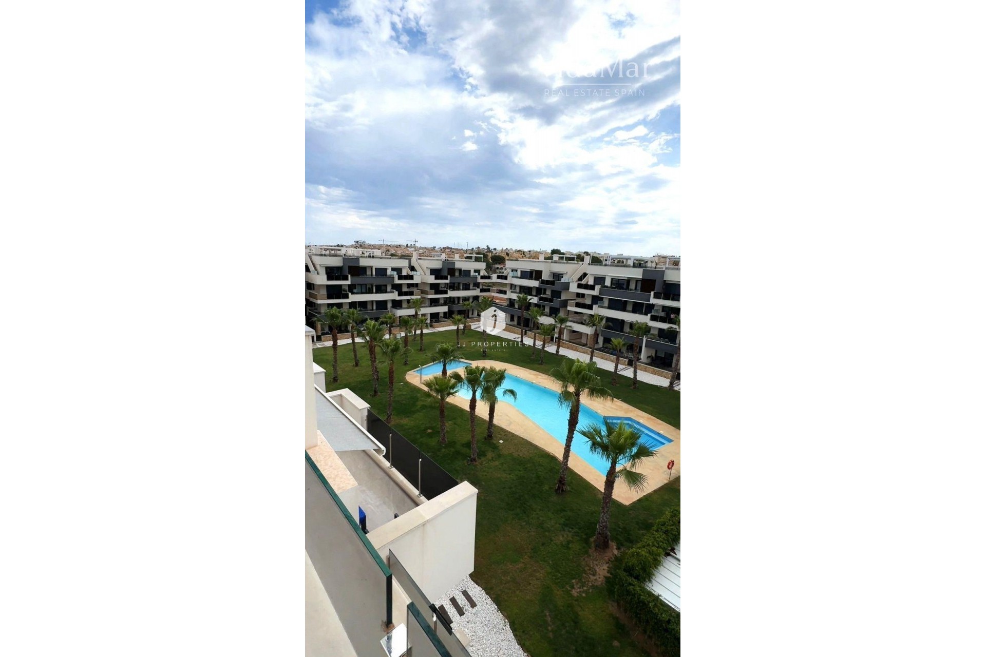 Tweedehands - Penthouse -
Orihuela Costa - Los Almendros-la Florida