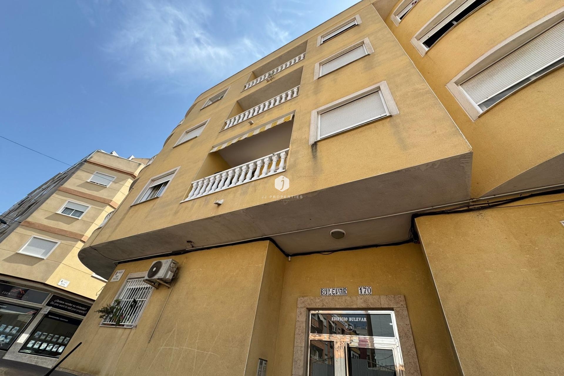 Tweedehands - Penthouse -
Torrevieja - Estacion de autobuses