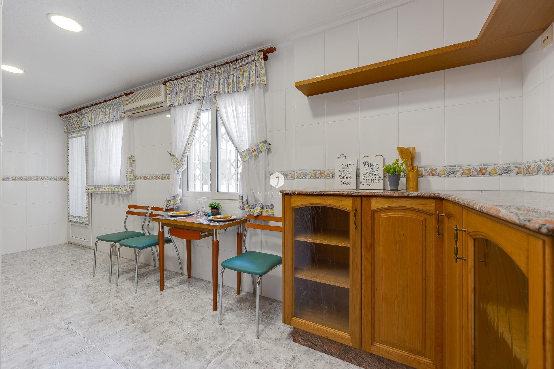 Tweedehands - Penthouse -
Torrevieja - Paseo maritimo