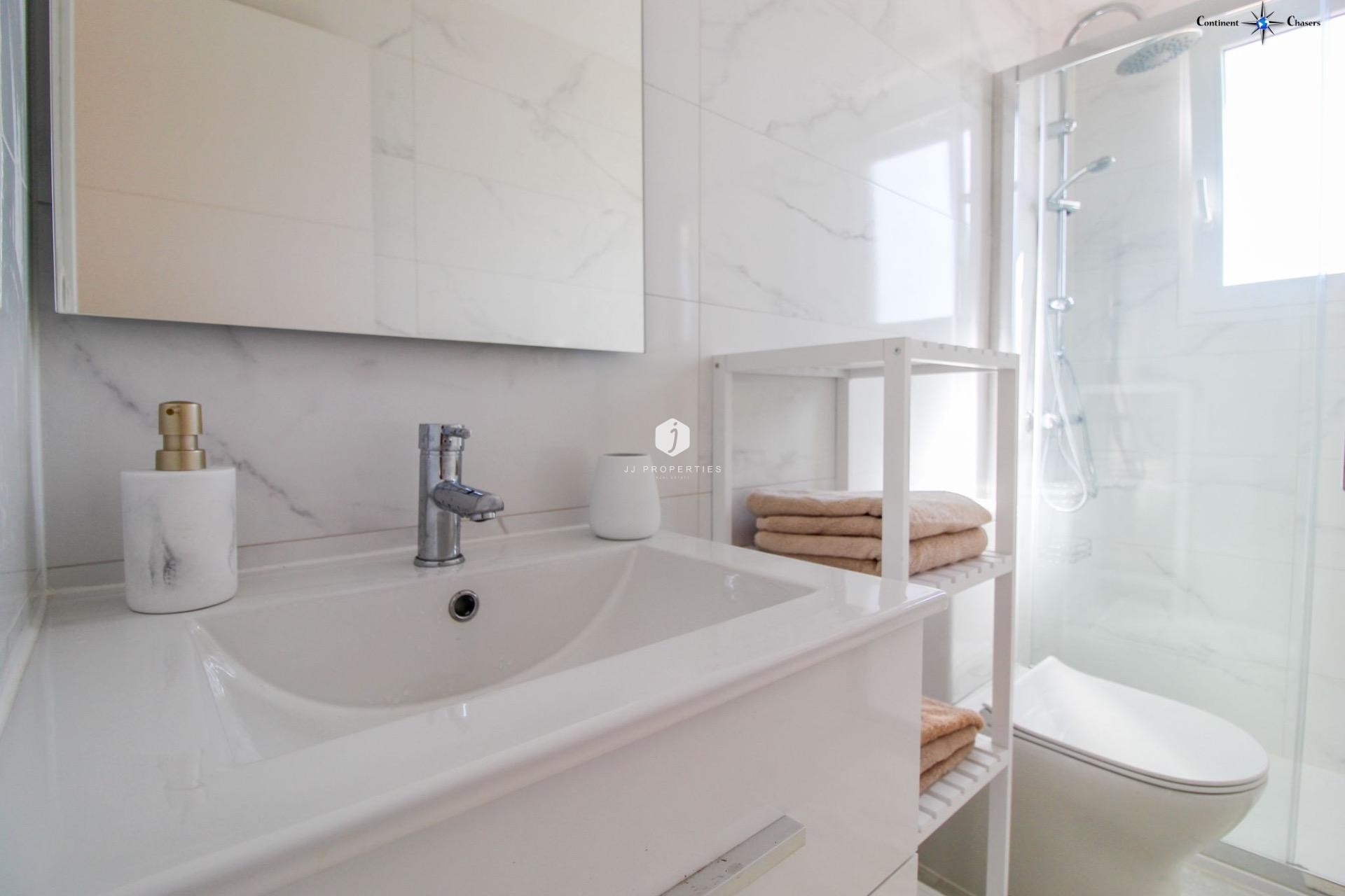 Tweedehands - Penthouse -
Torrevieja - Punta prima