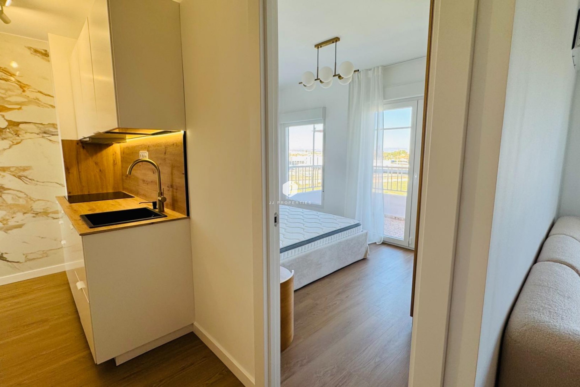 Tweedehands - Penthouse -
Torrevieja - Punta prima