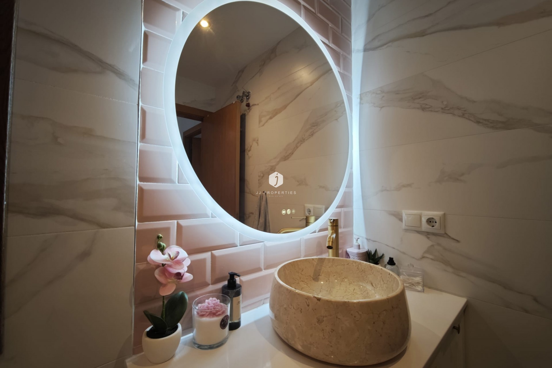 Tweedehands - Villa -
Algorfa - Inland