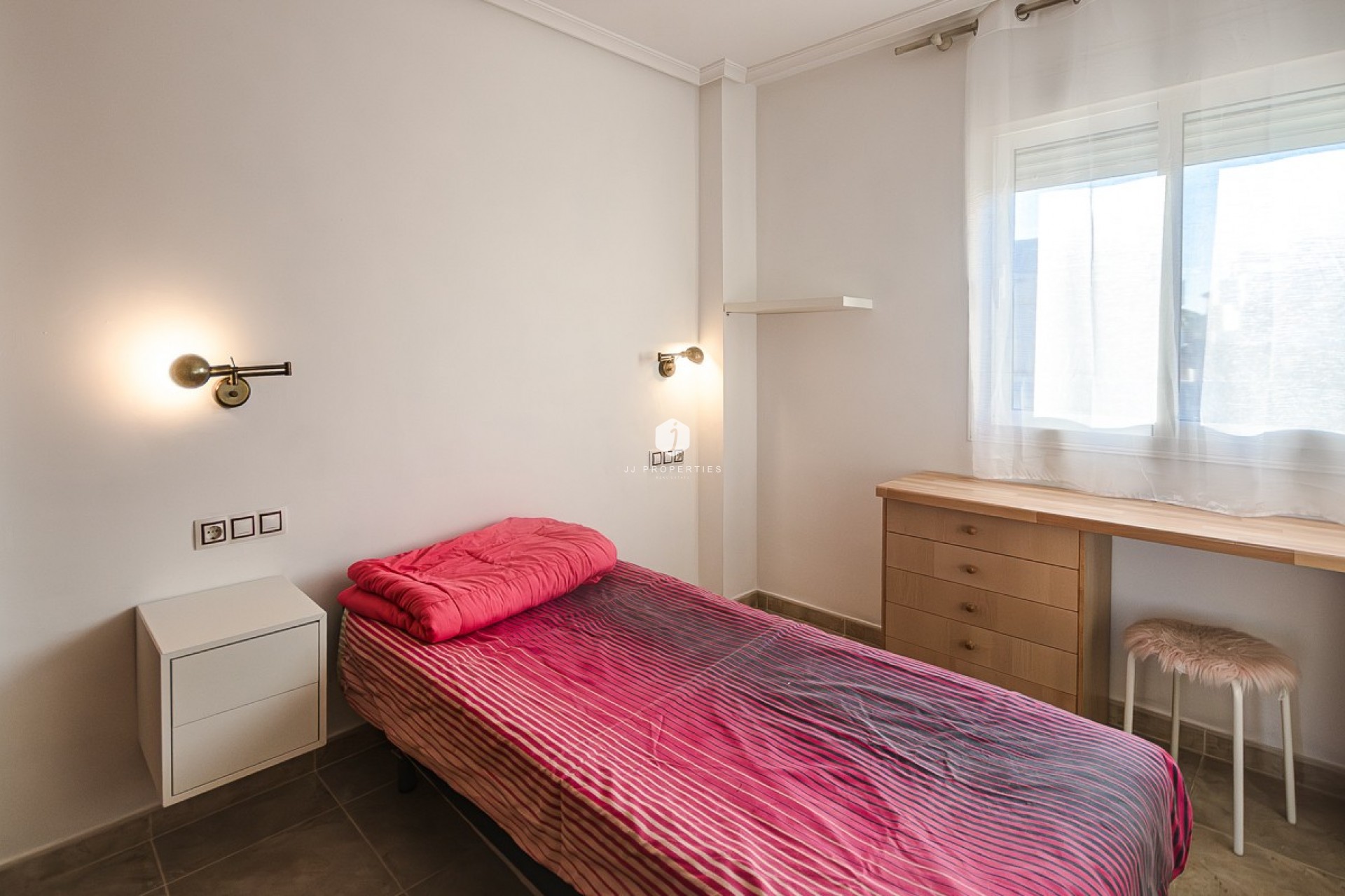 Tweedehands - Villa -
Benferri - Inland