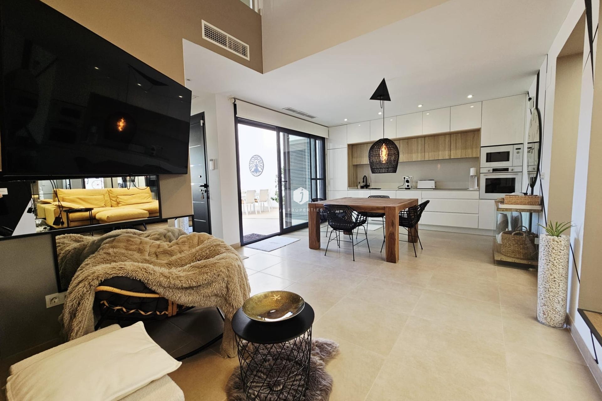 Tweedehands - Villa -
Benijofar - Benimar