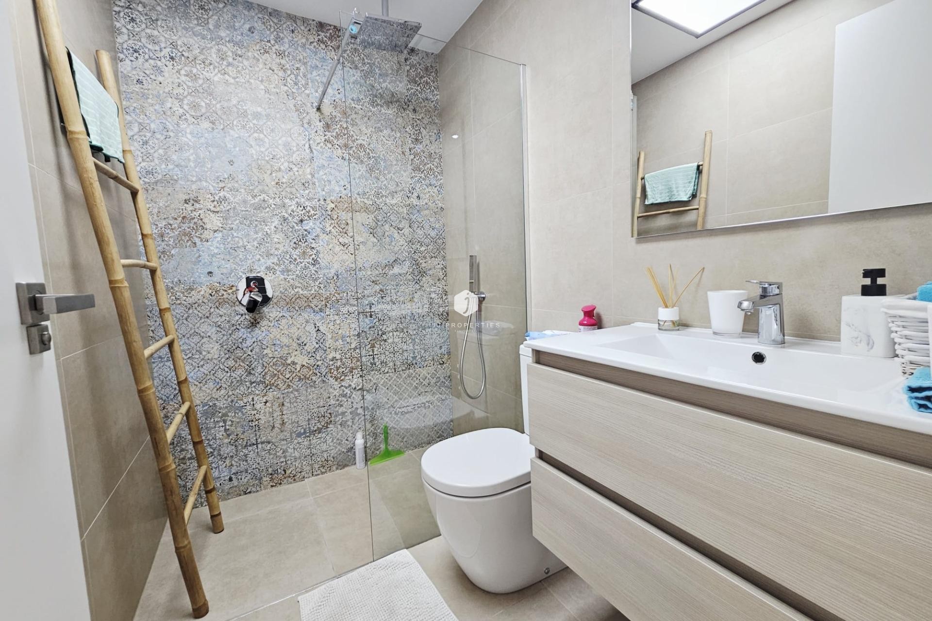 Tweedehands - Villa -
Benijofar - Benimar