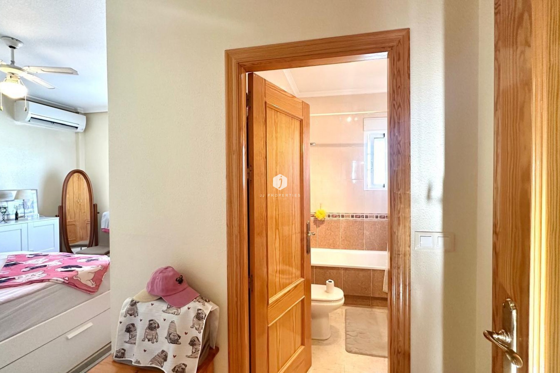 Tweedehands - Villa -
Bigastro - Comunidad Valenciana