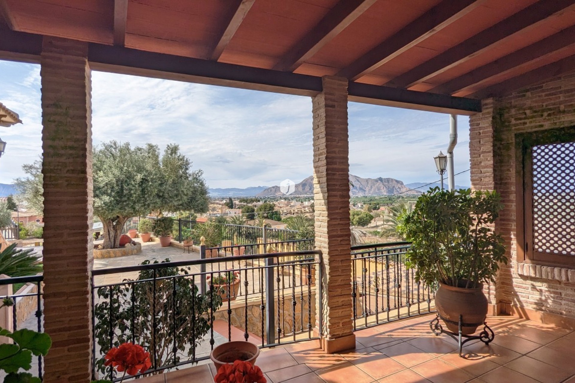 Tweedehands - Villa -
Bigastro - Inland