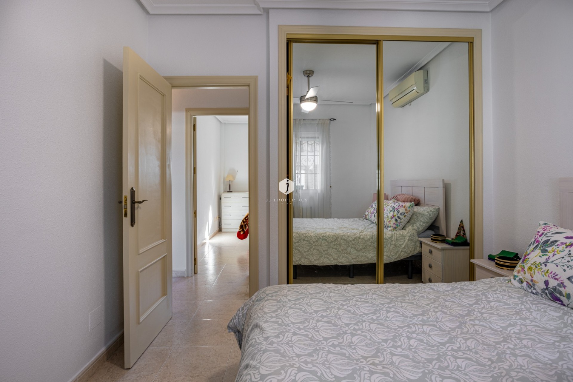 Tweedehands - Villa -
Bigastro - Inland