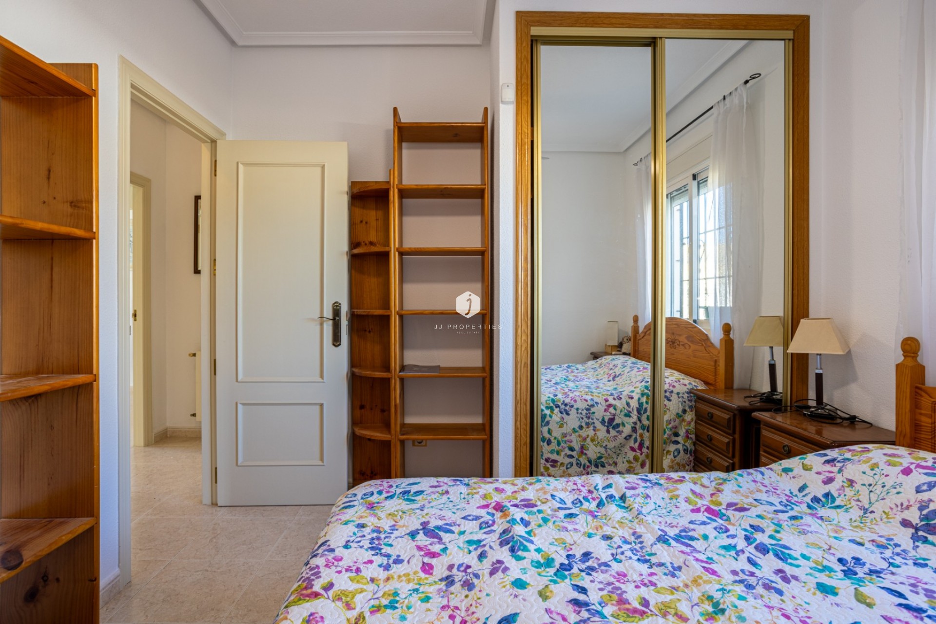 Tweedehands - Villa -
Bigastro - Inland