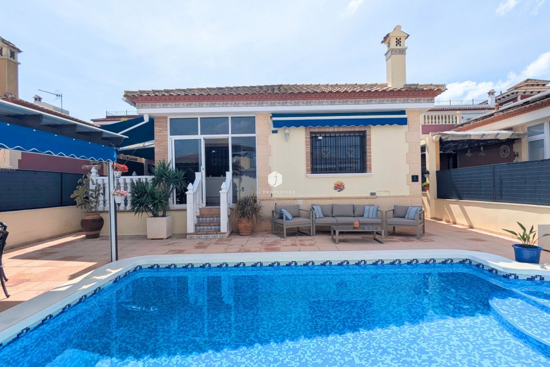 Tweedehands - Villa -
Bigastro - Inland