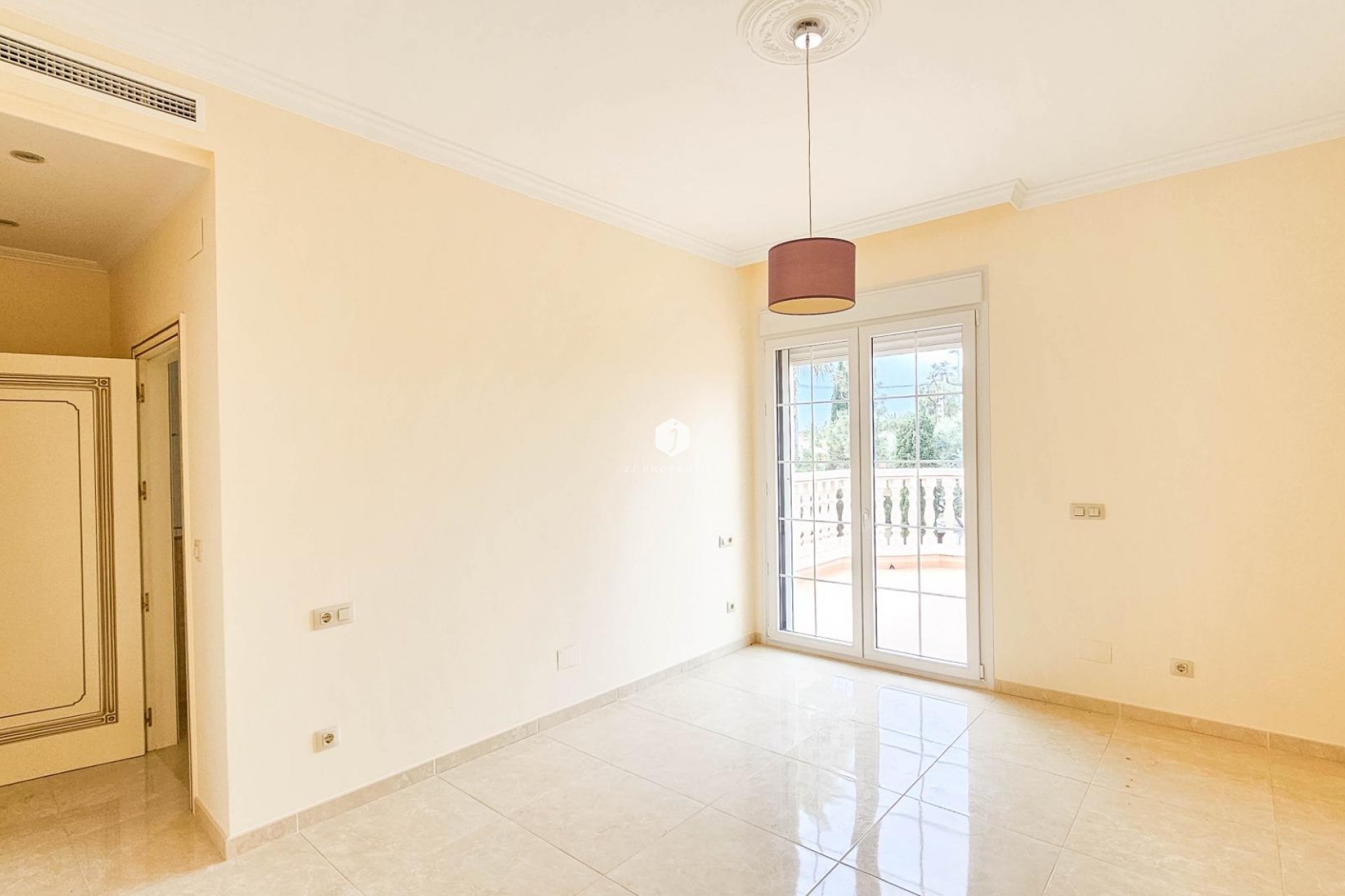 Tweedehands - Villa -
Cabo Roig