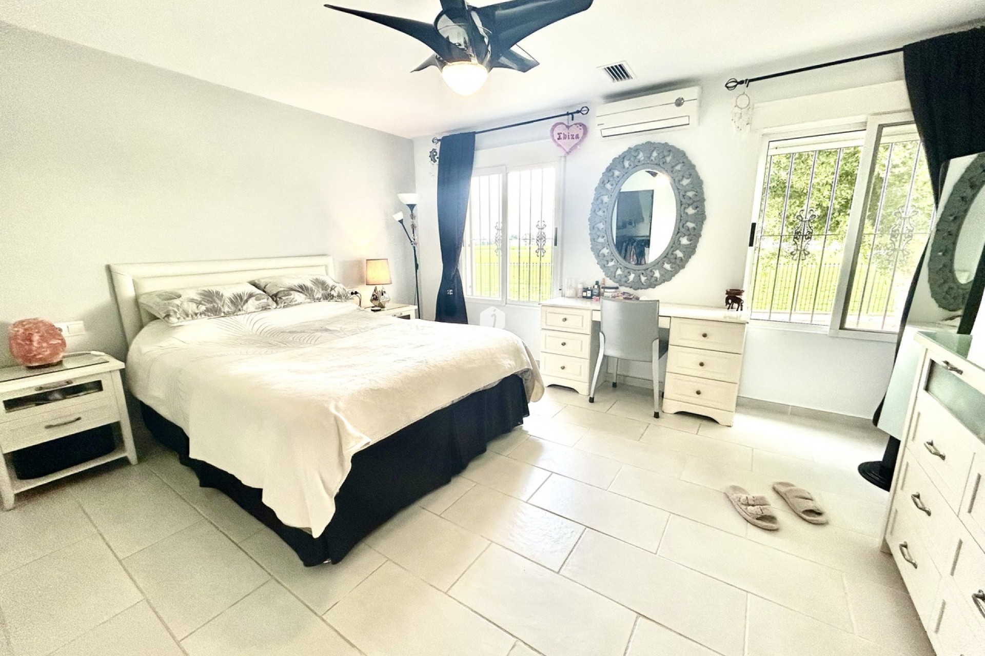 Tweedehands - Villa -
Catral - Costa Blanca