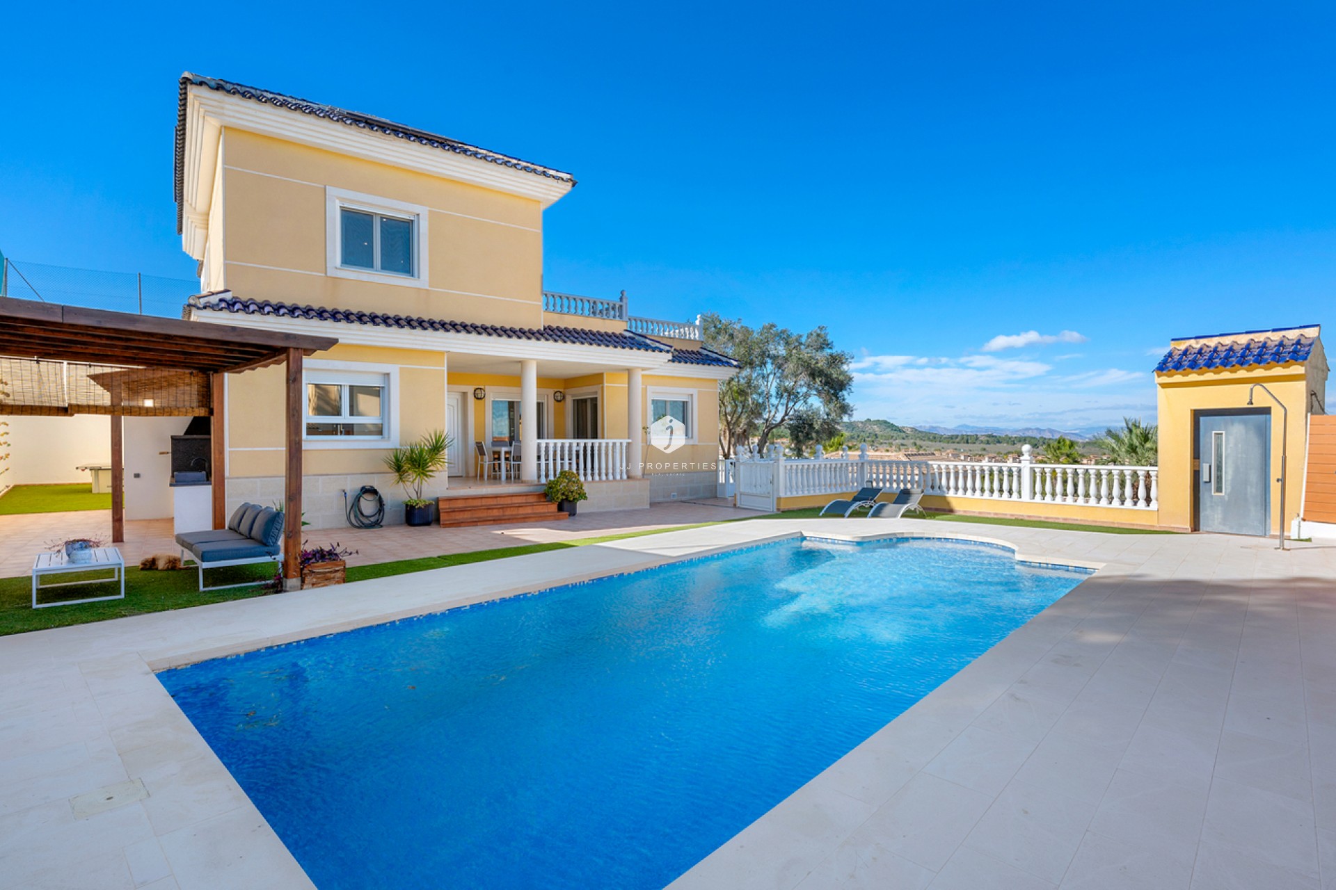 Tweedehands - Villa -
Ciudad De Las Comunicaciones - Costa Blanca