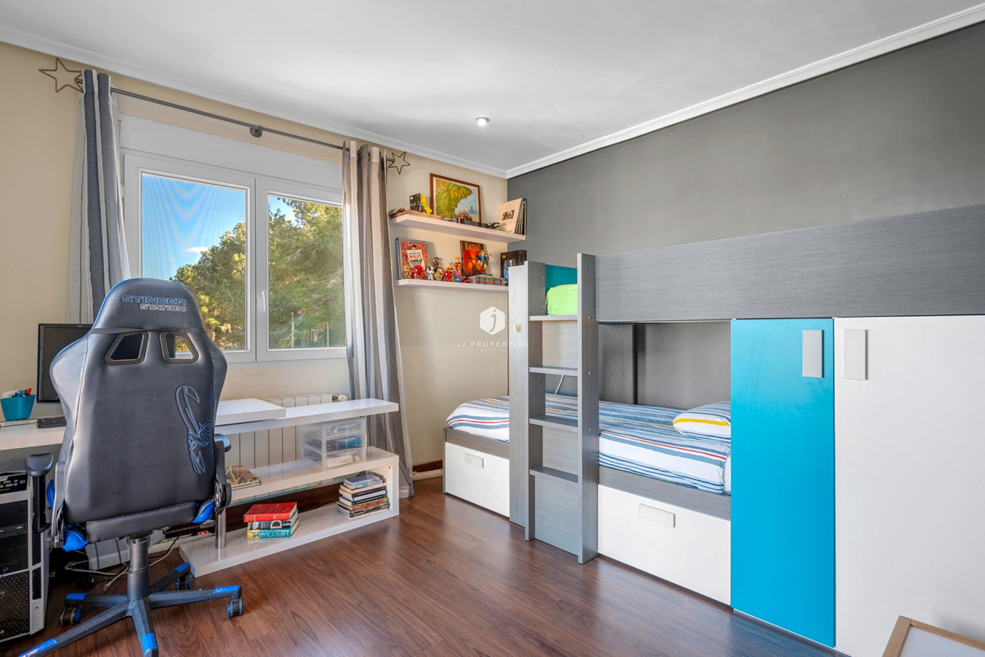 Tweedehands - Villa -
Ciudad De Las Comunicaciones - Costa Blanca