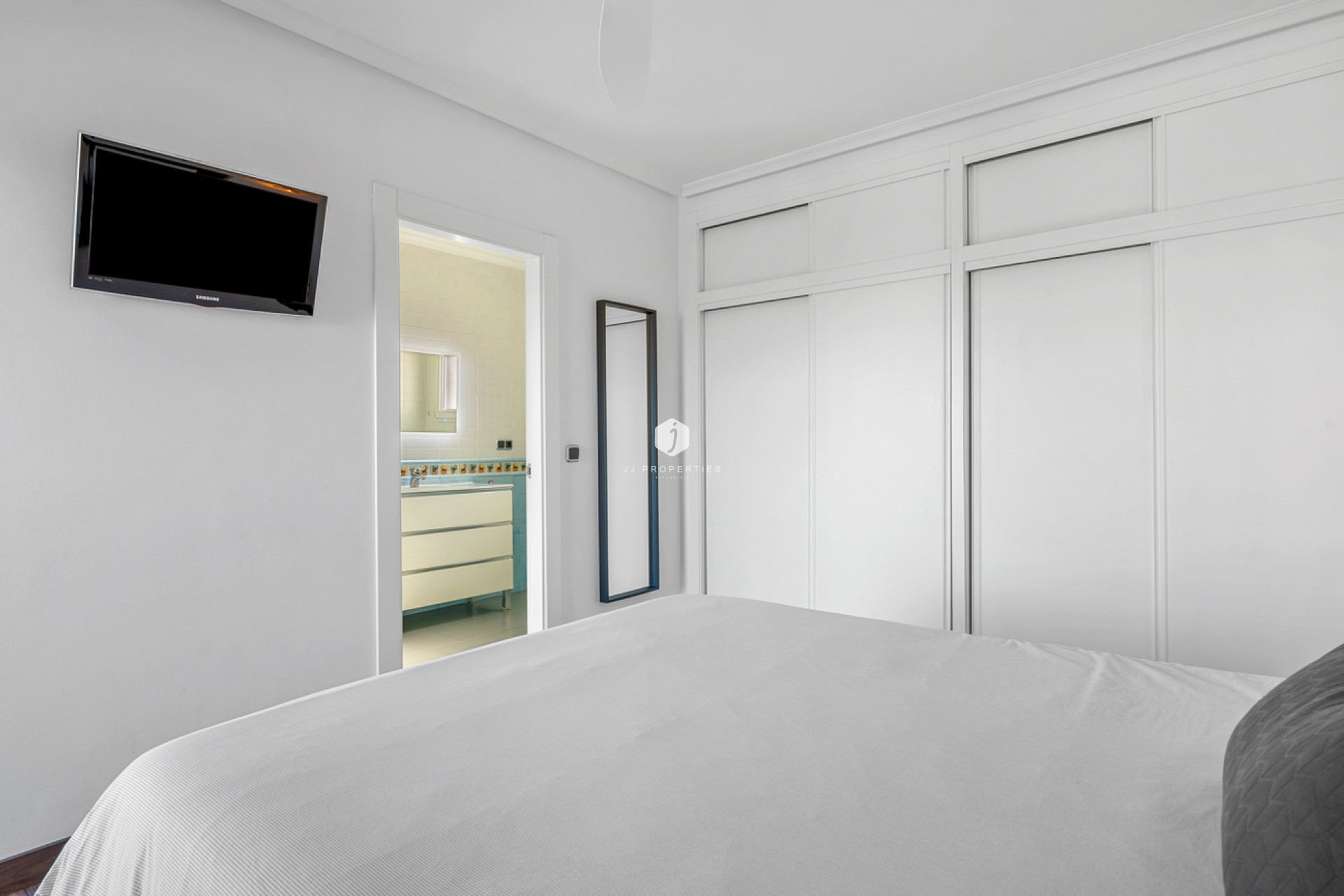 Tweedehands - Villa -
Ciudad De Las Comunicaciones - Costa Blanca