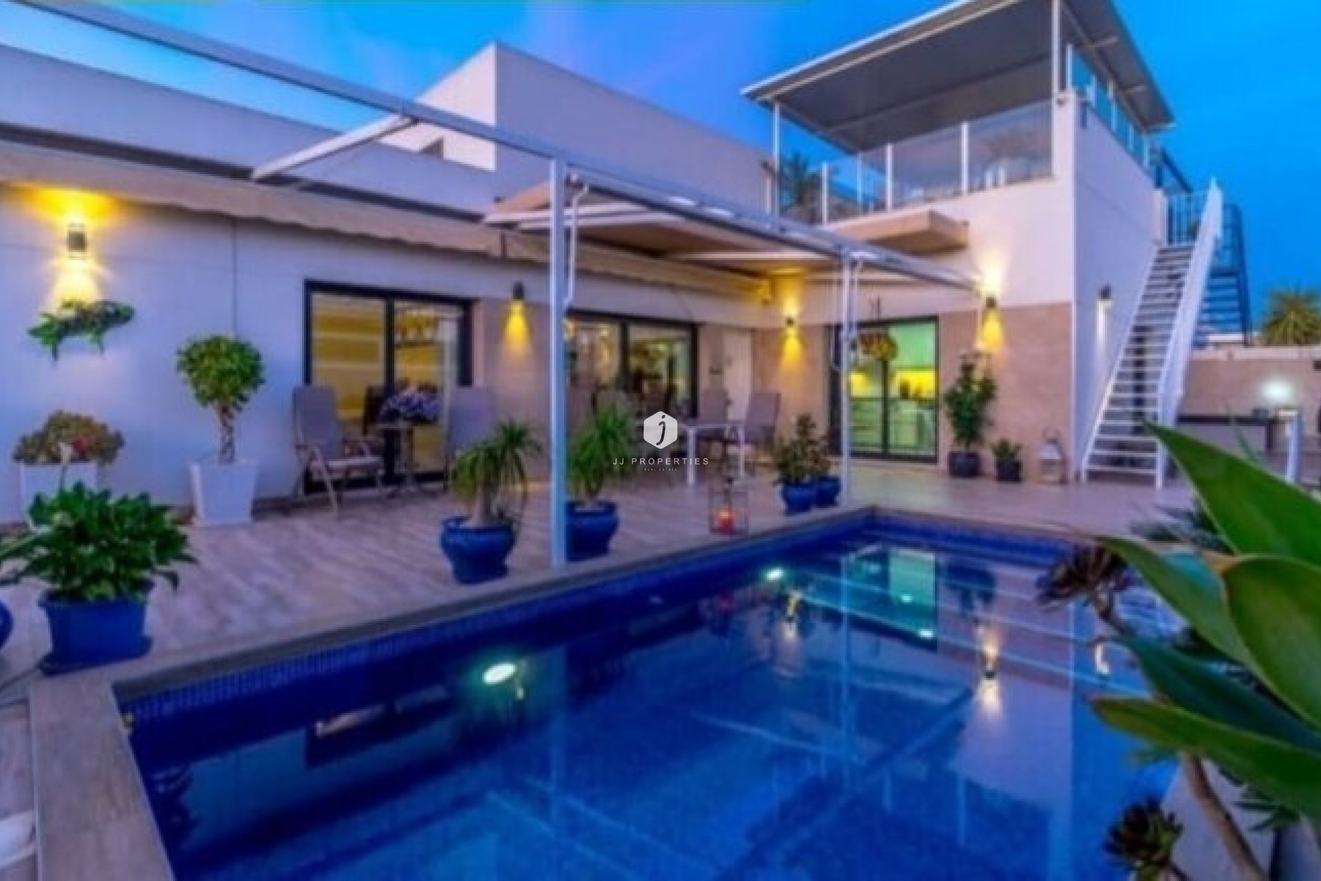 Tweedehands - Villa -
Daya Nueva - Costa Blanca