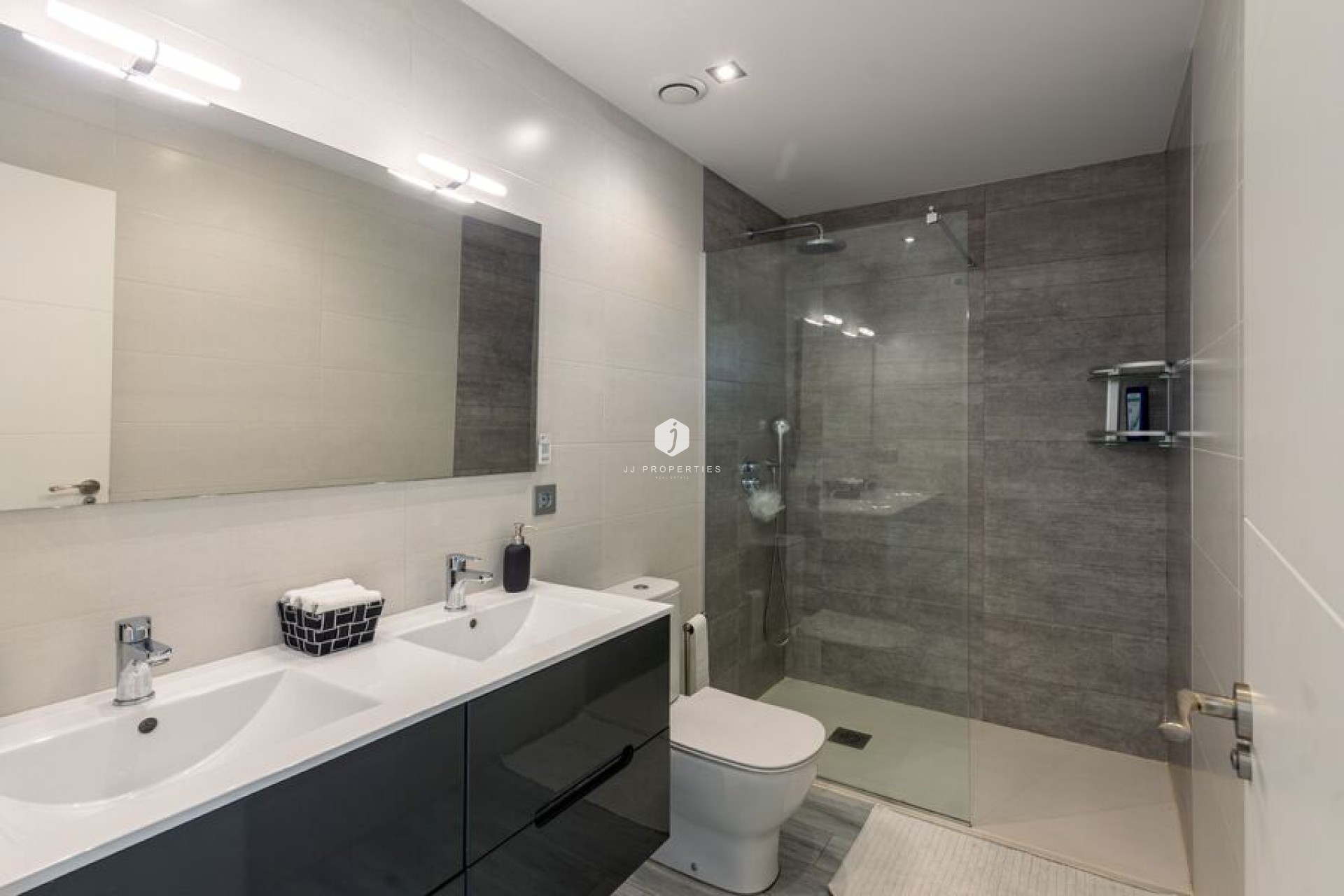 Tweedehands - Villa -
Daya Vieja - Costa Blanca