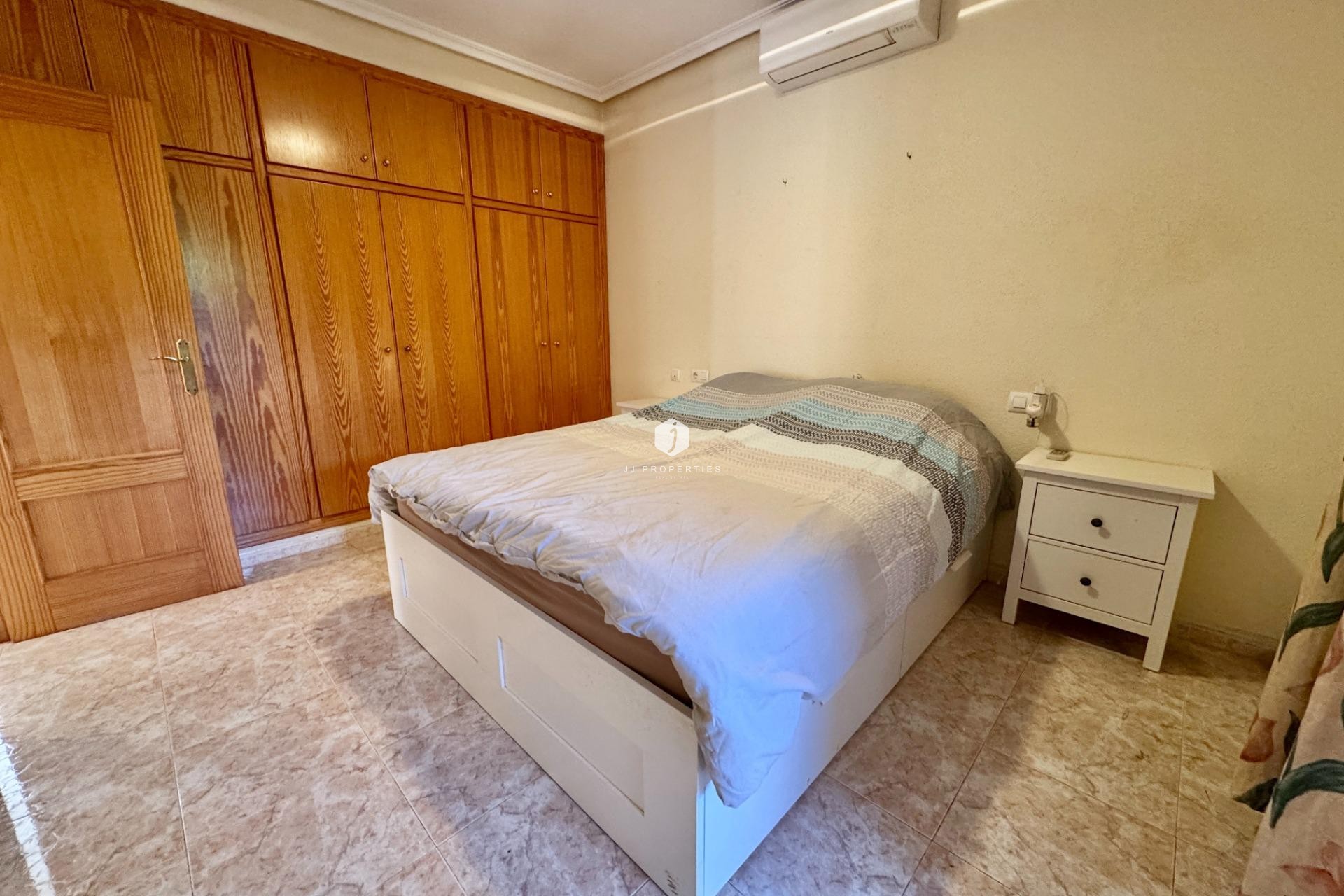 Tweedehands - Villa -
Dolores - Cmno. Escorredor