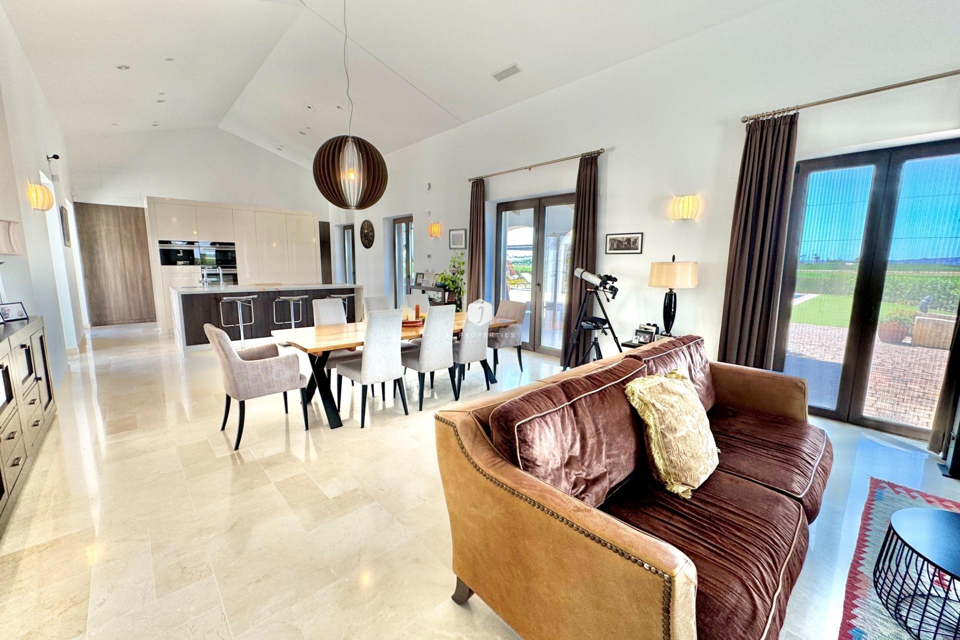 Tweedehands - Villa -
Dolores - Comunidad Valenciana