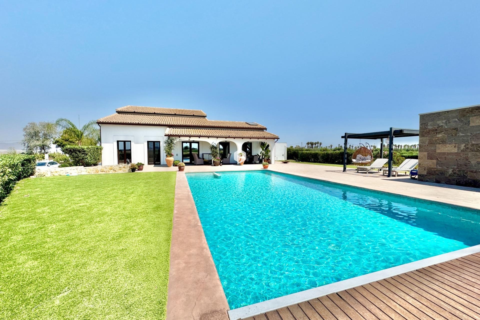 Tweedehands - Villa -
Dolores - Comunidad Valenciana