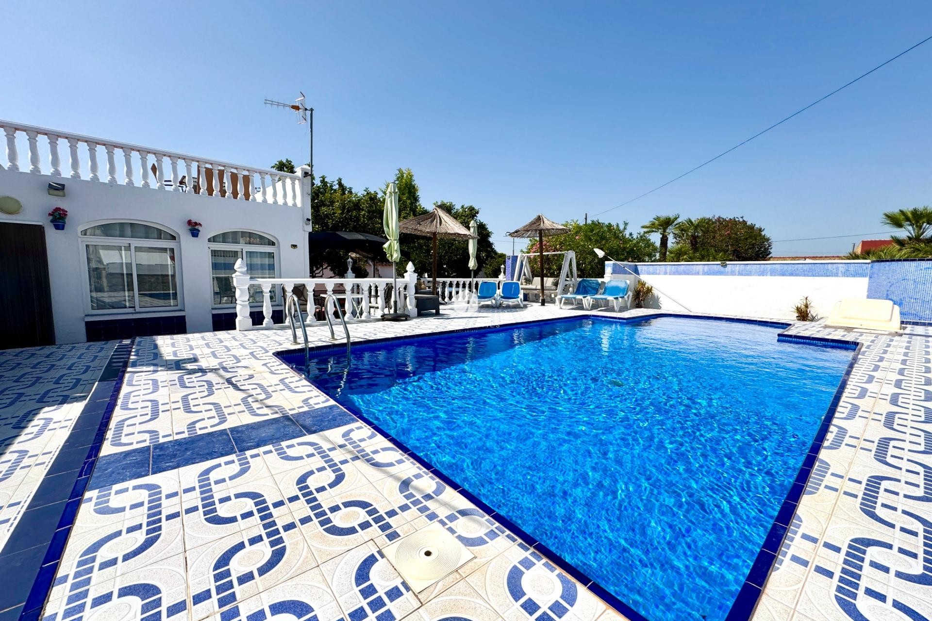 Tweedehands - Villa -
Dolores - Comunidad Valenciana