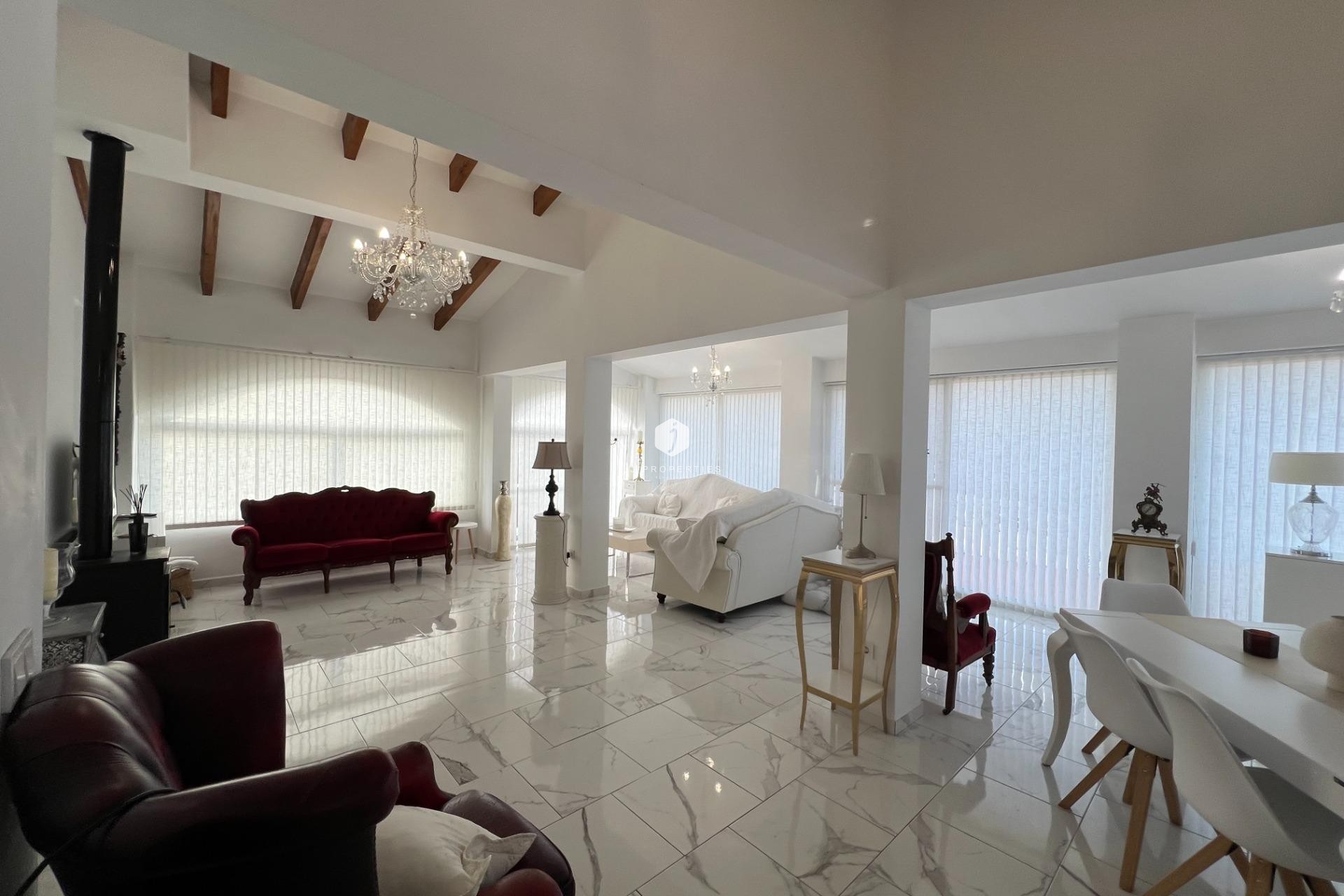 Tweedehands - Villa -
Dolores - Comunidad Valenciana