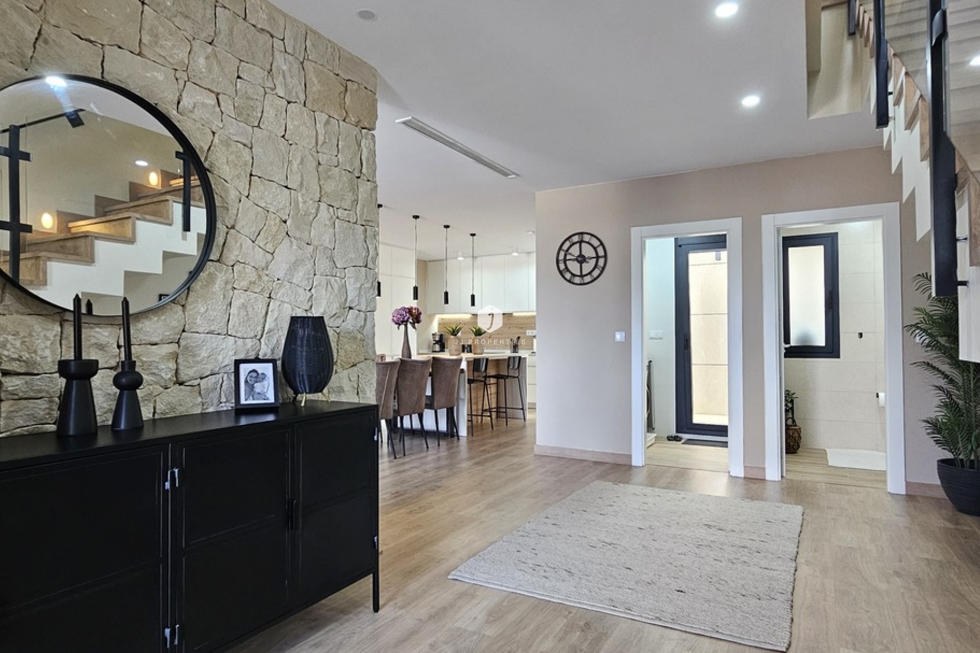 Tweedehands - Villa -
Dolores - Sector 4