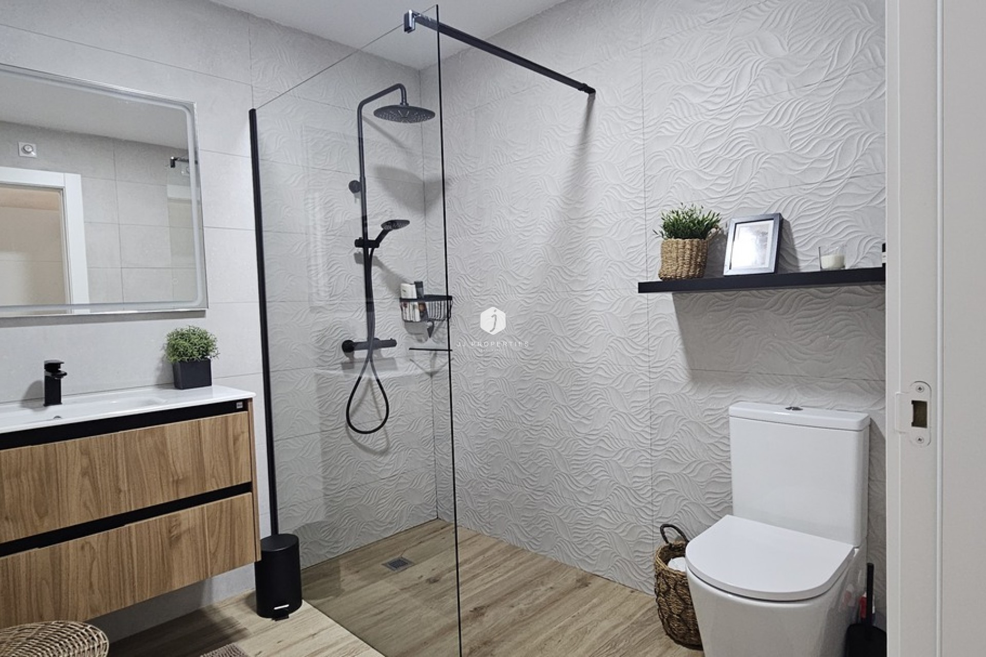 Tweedehands - Villa -
Dolores - Sector 4