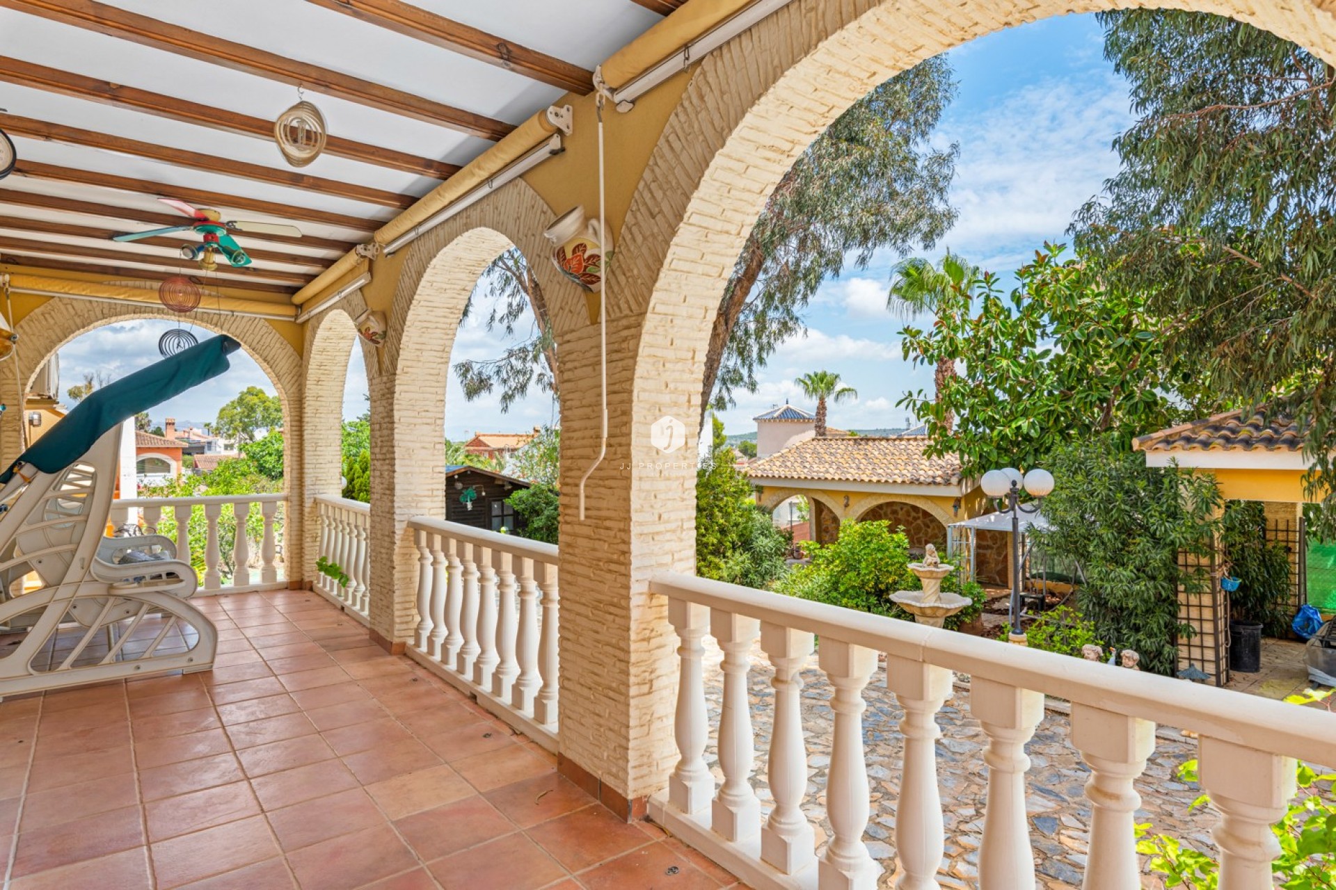 Tweedehands - Villa -
Jacarilla - Inland