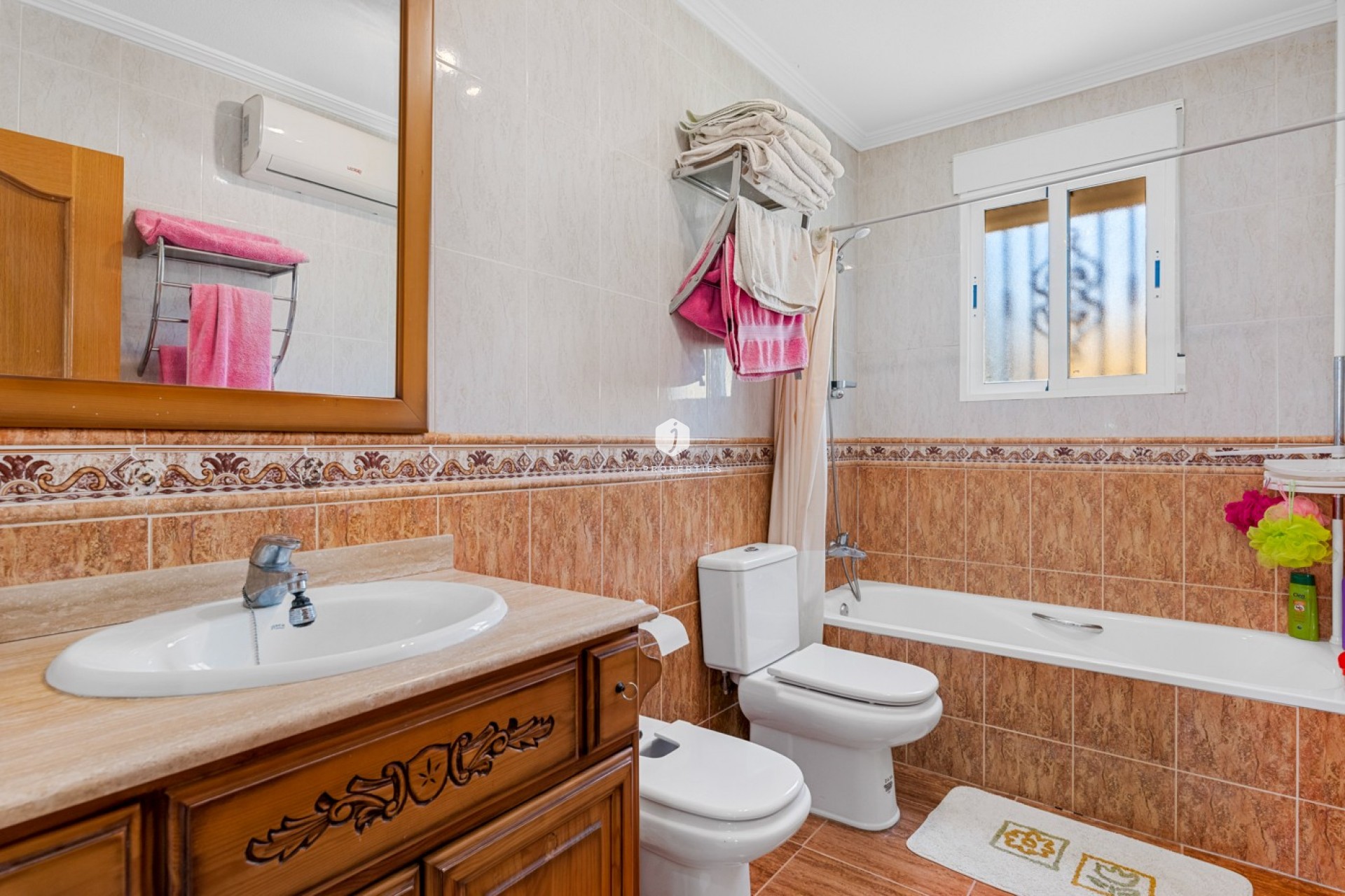 Tweedehands - Villa -
Jacarilla - Inland