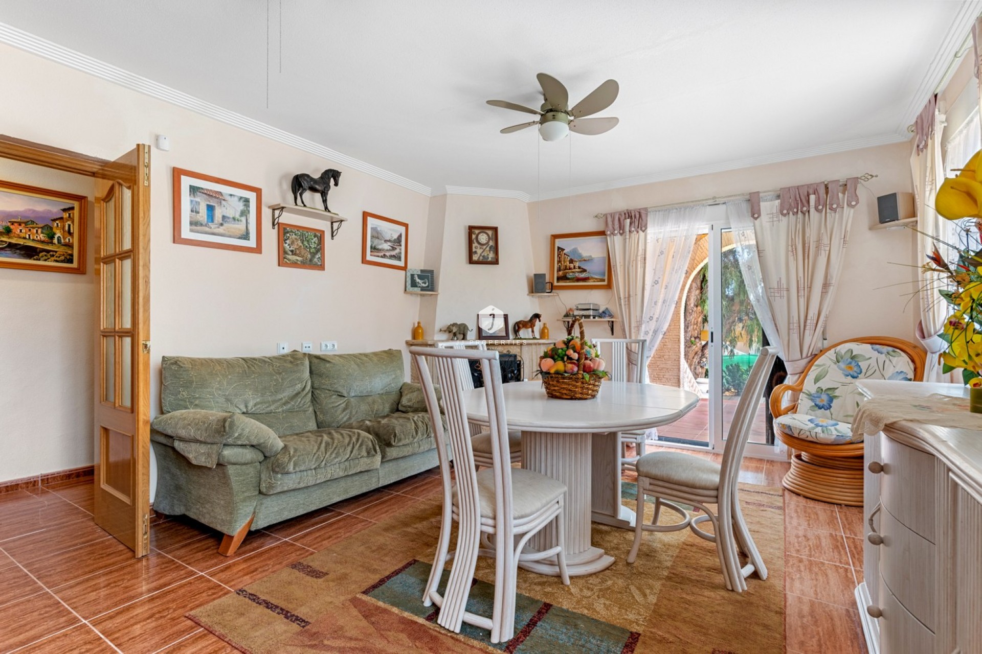 Tweedehands - Villa -
Jacarilla - Inland