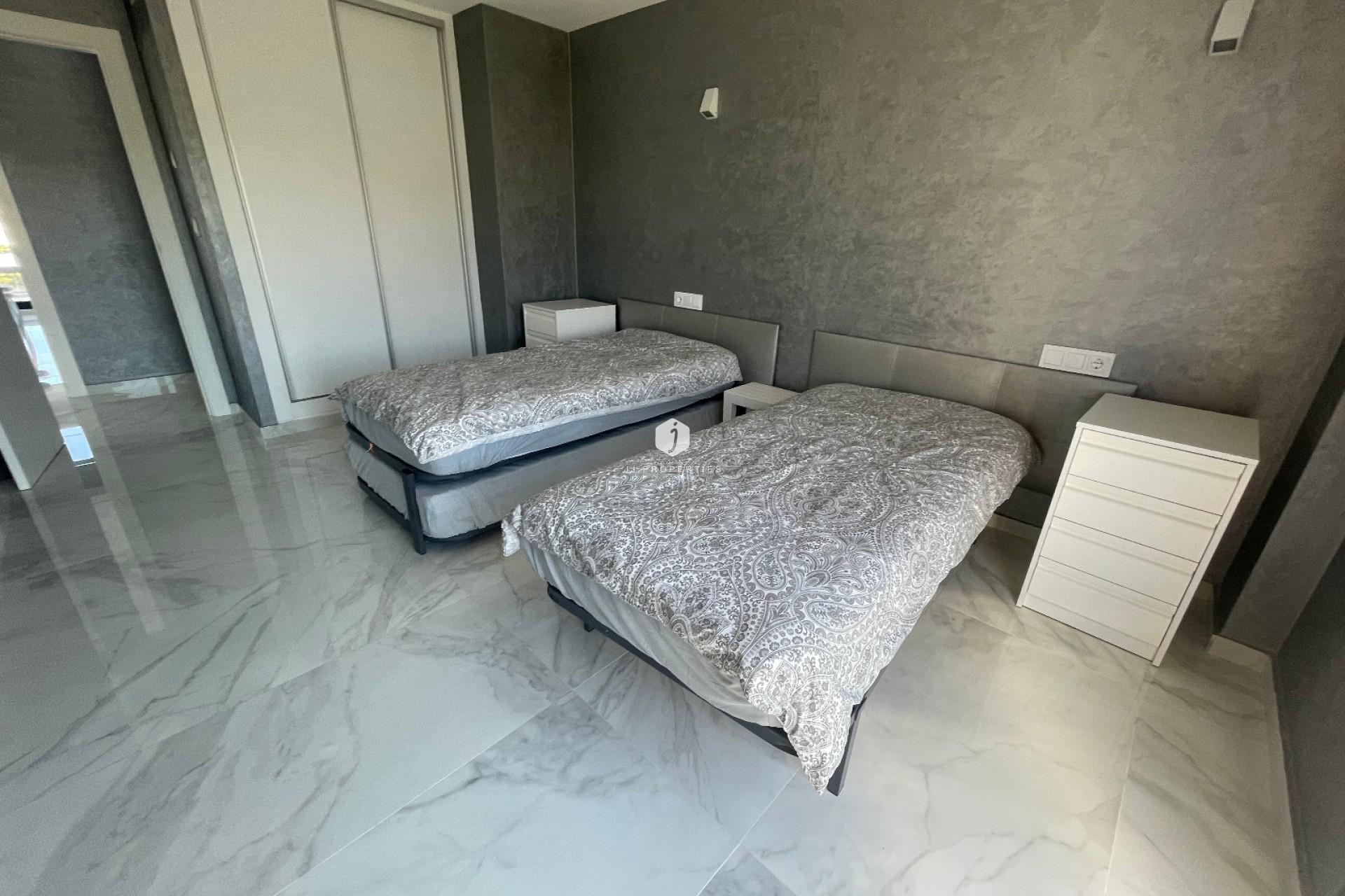 Tweedehands - Villa -
La Mata - Costa Blanca