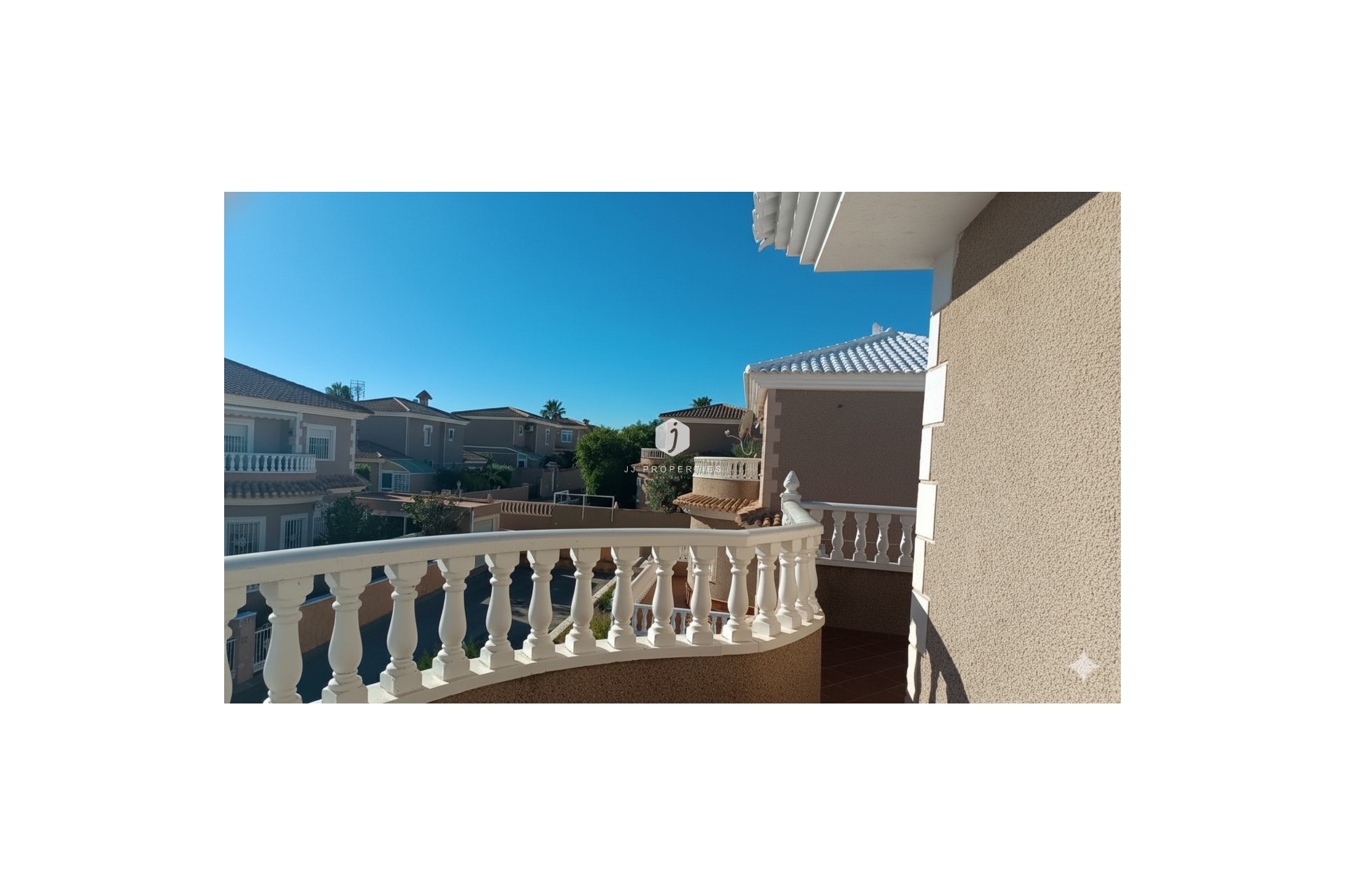 Tweedehands - Villa -
Los Altos - Costa Blanca