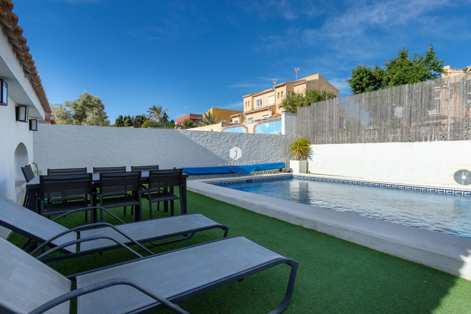 Tweedehands - Villa -
Los Balcones - Costa Blanca