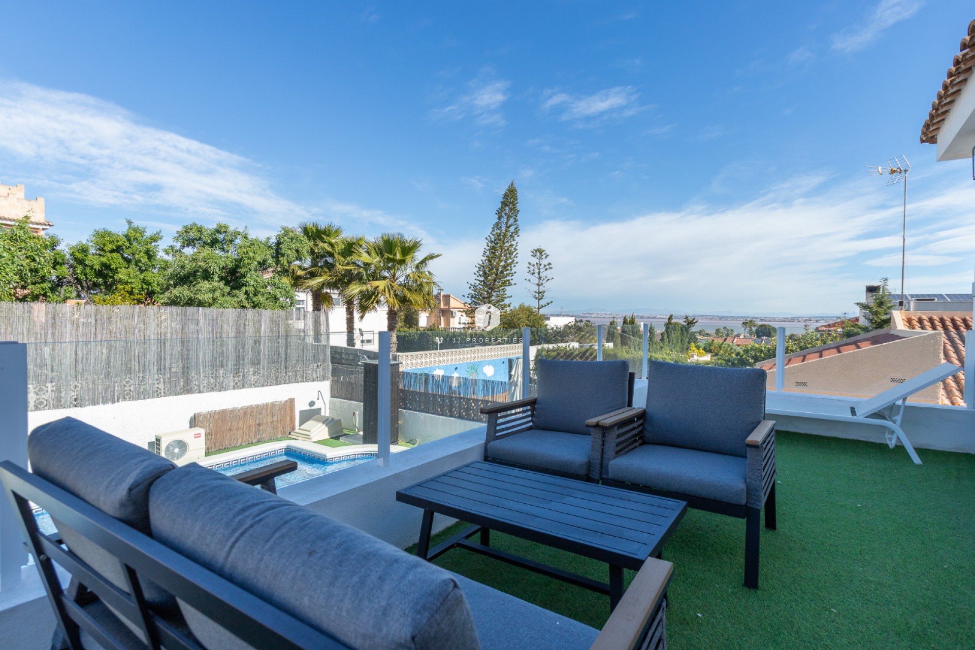 Tweedehands - Villa -
Los Balcones - Costa Blanca