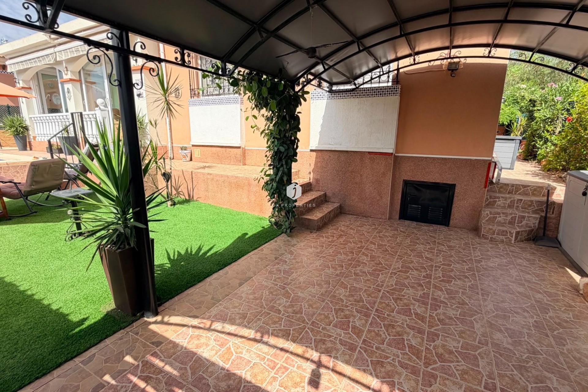 Tweedehands - Villa -
Los Montesinos - Costa Blanca