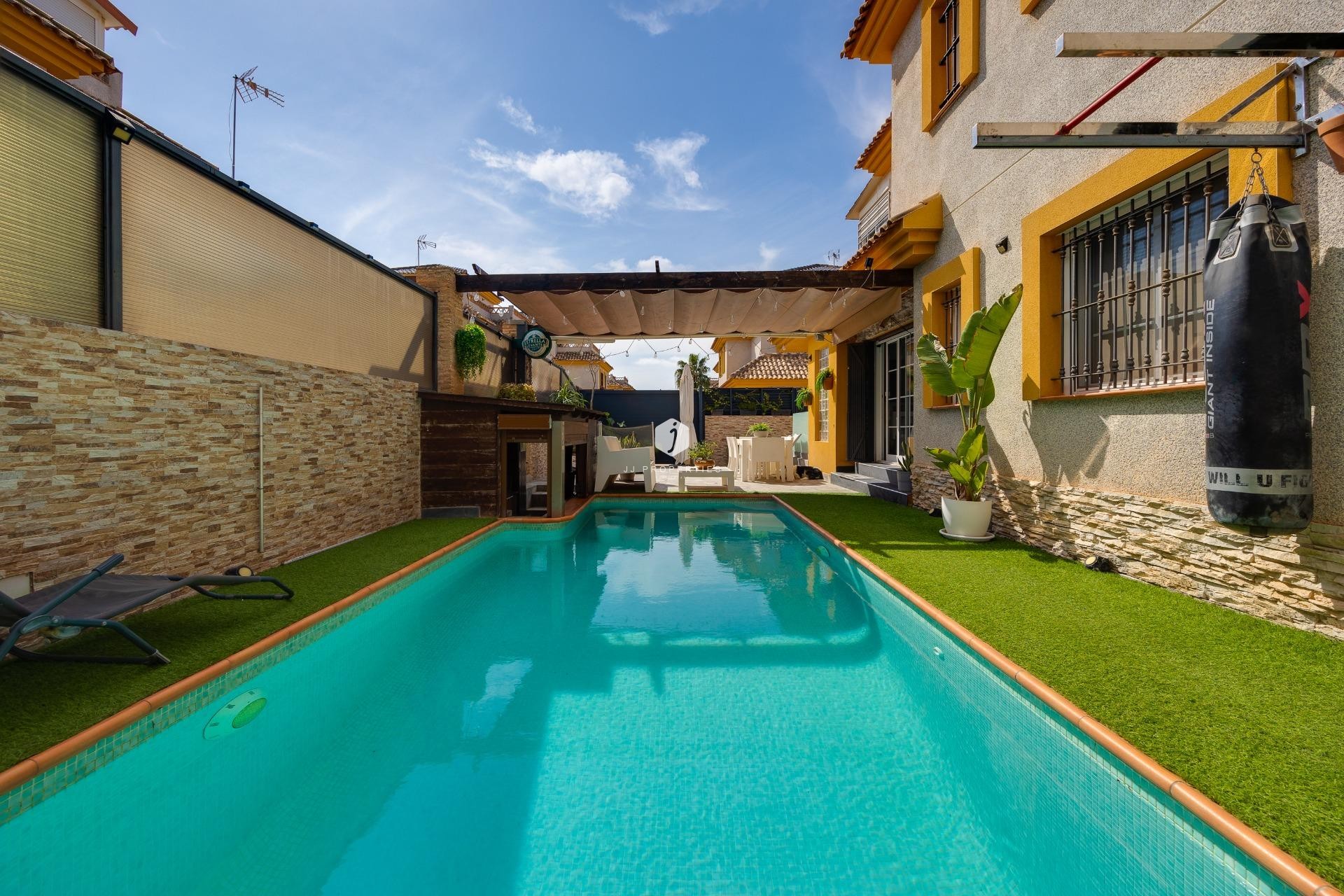 Tweedehands - Villa -
Los Montesinos - La herrada