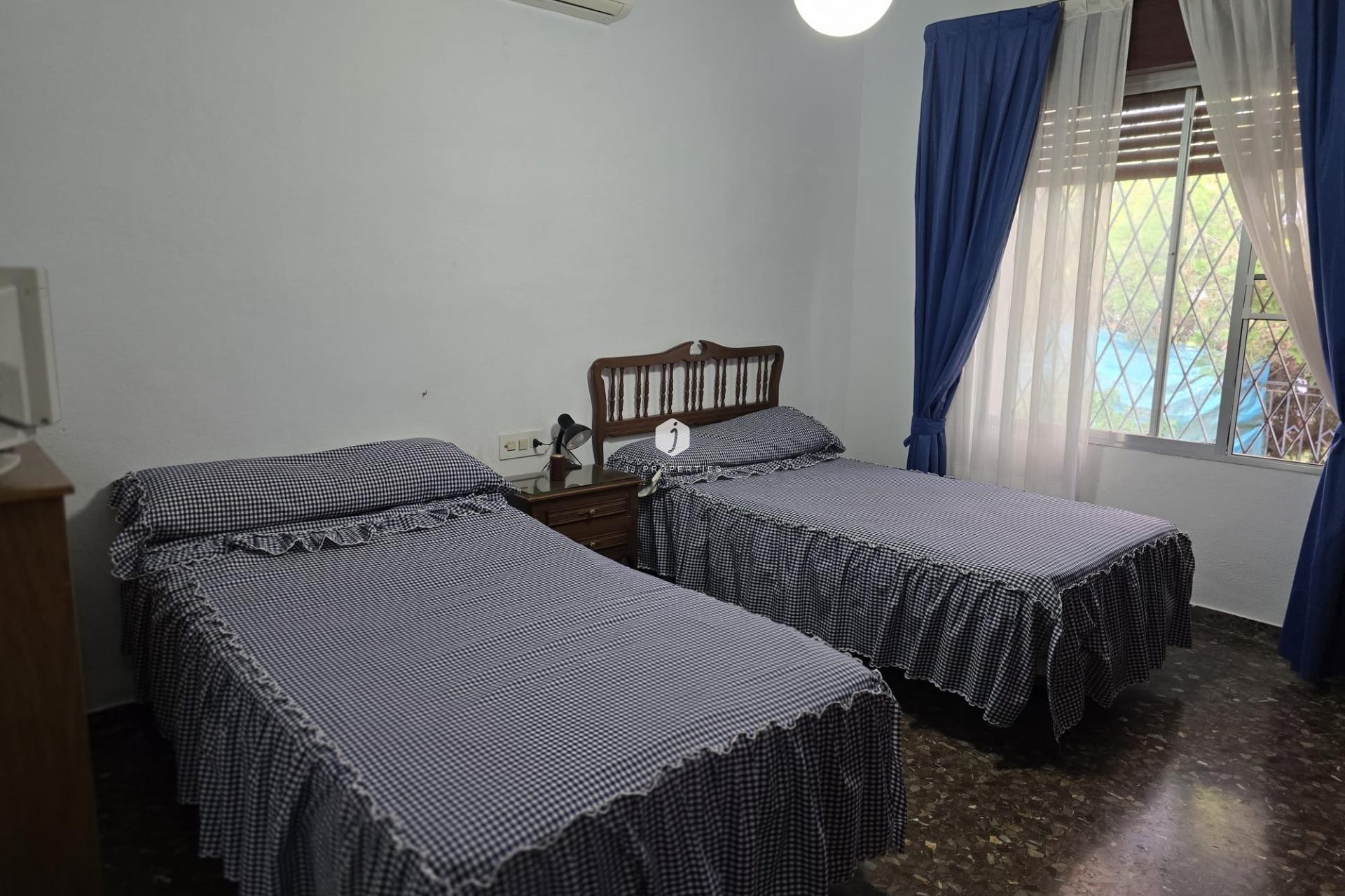 Tweedehands - Villa -
Orihuela Costa - Campoamor