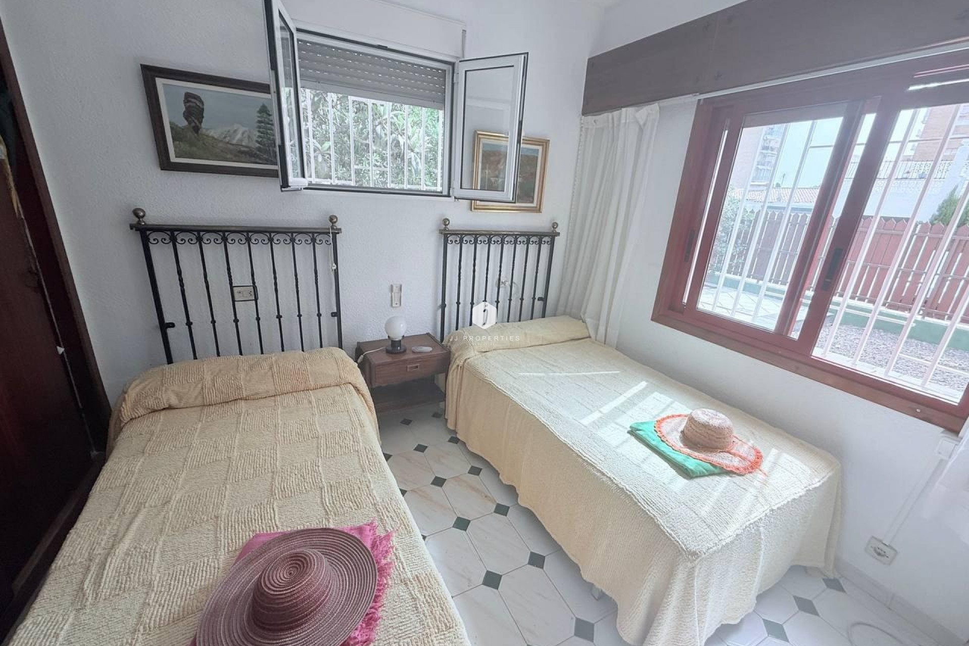 Tweedehands - Villa -
Orihuela Costa - Campoamor