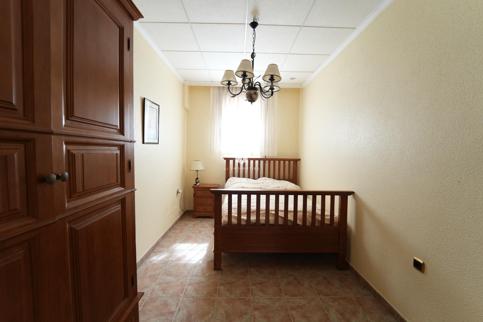 Tweedehands - Villa -
Orihuela Costa - Campoamor