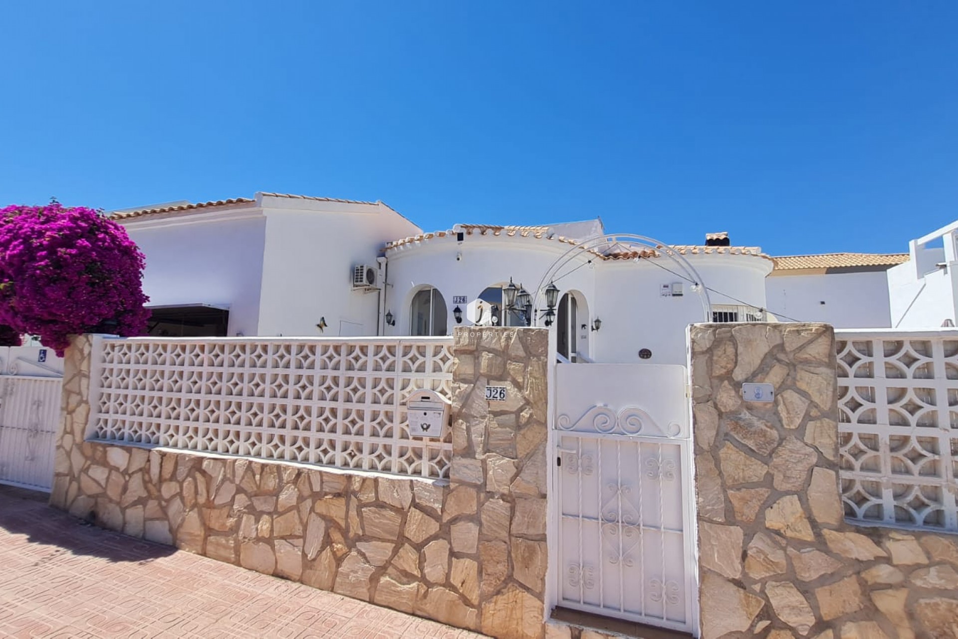 Tweedehands - Villa -
Orihuela Costa - Costa Blanca
