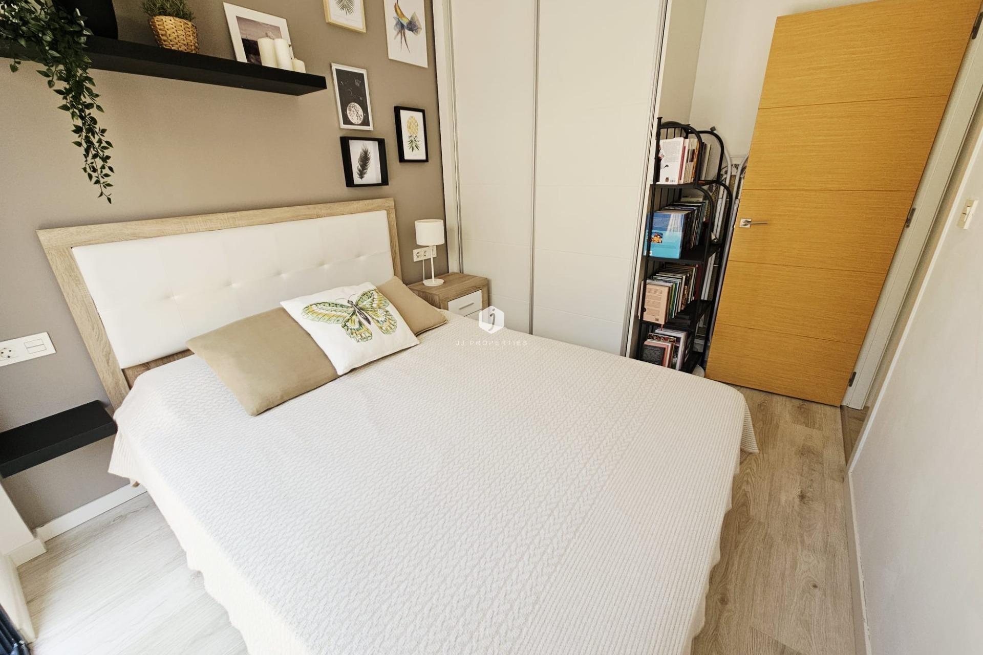 Tweedehands - Villa -
Orihuela Costa - La Regia