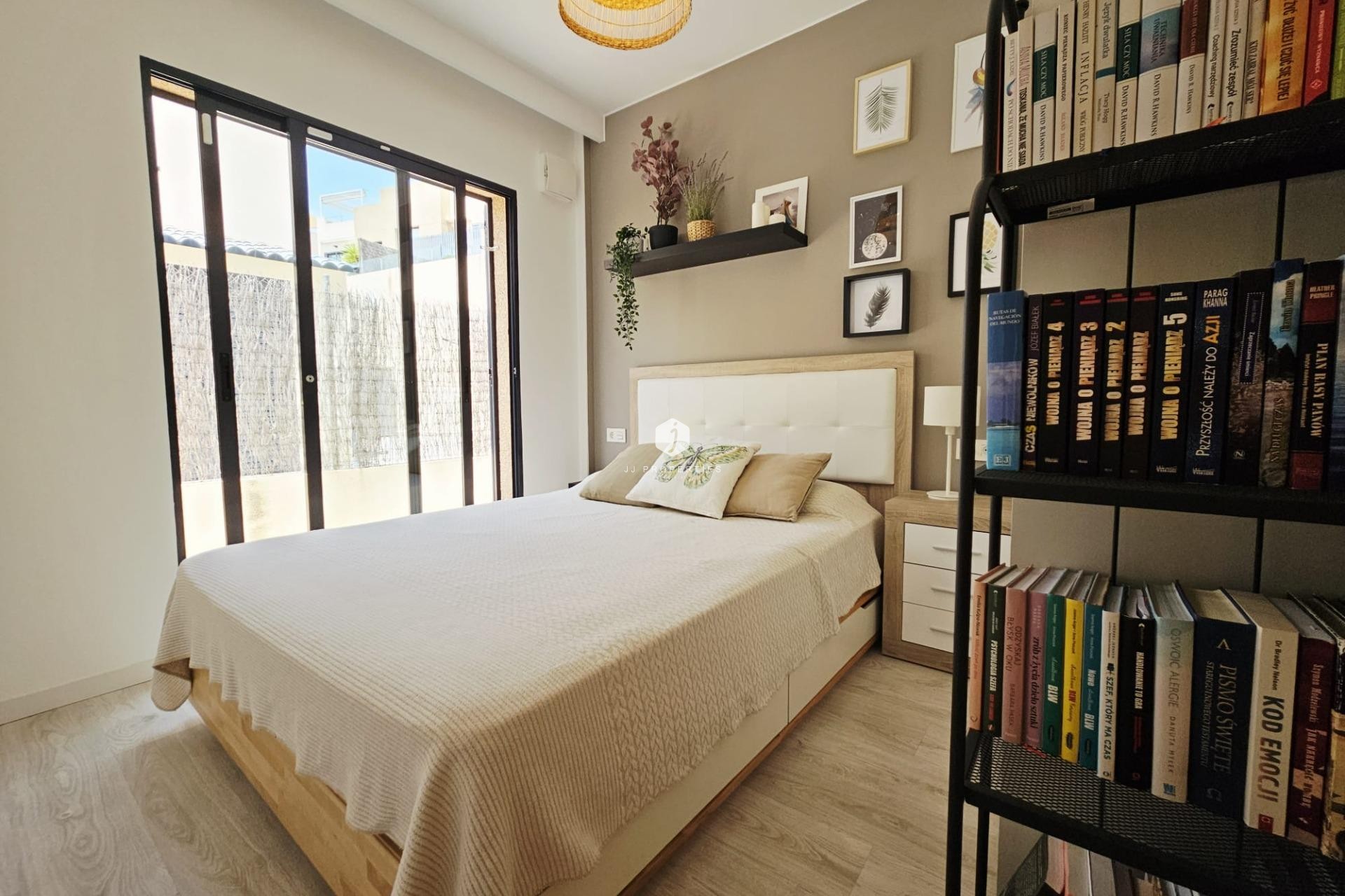 Tweedehands - Villa -
Orihuela Costa - La Regia